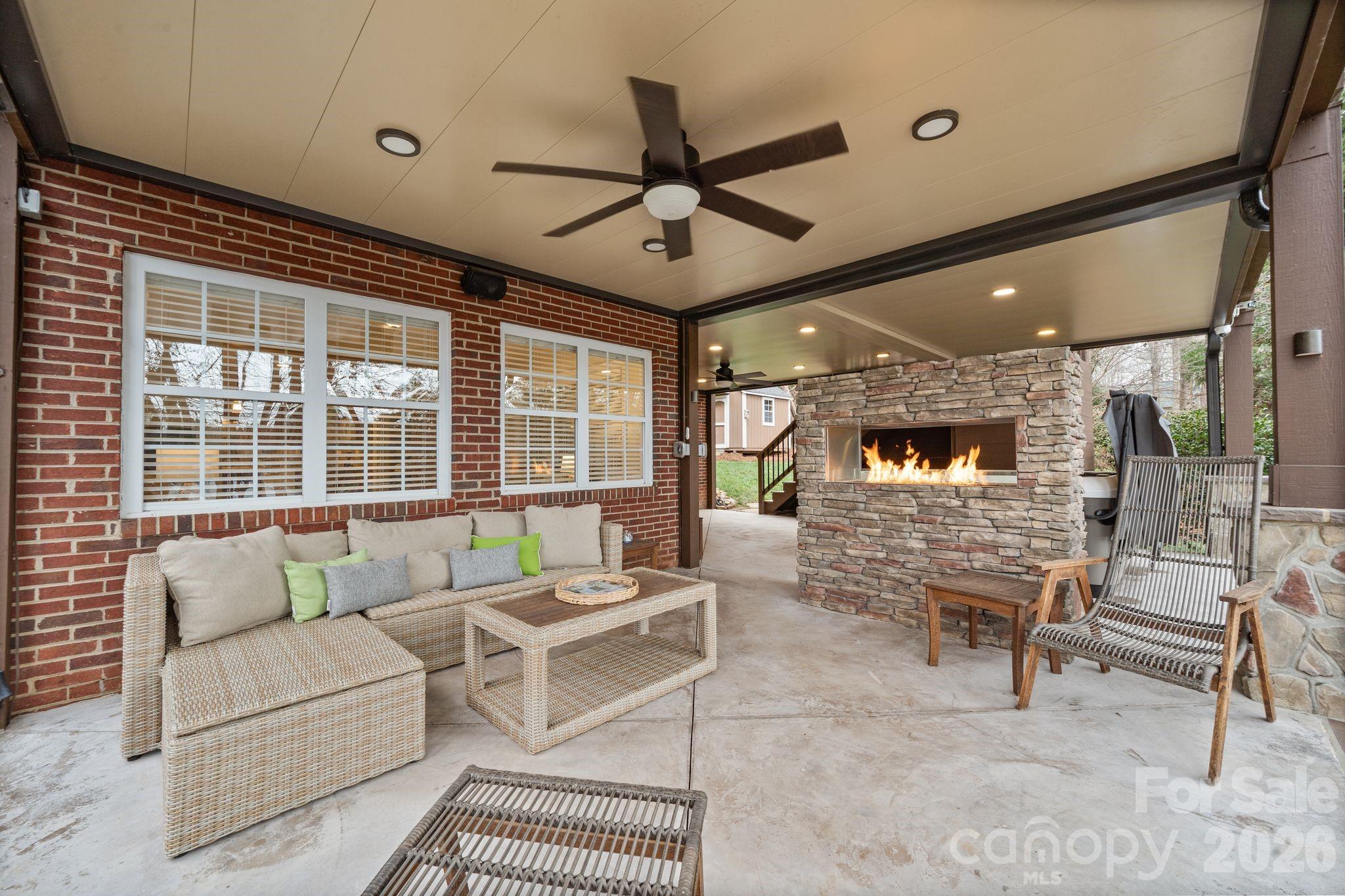 4685 Eagle Pointe Court — Denver