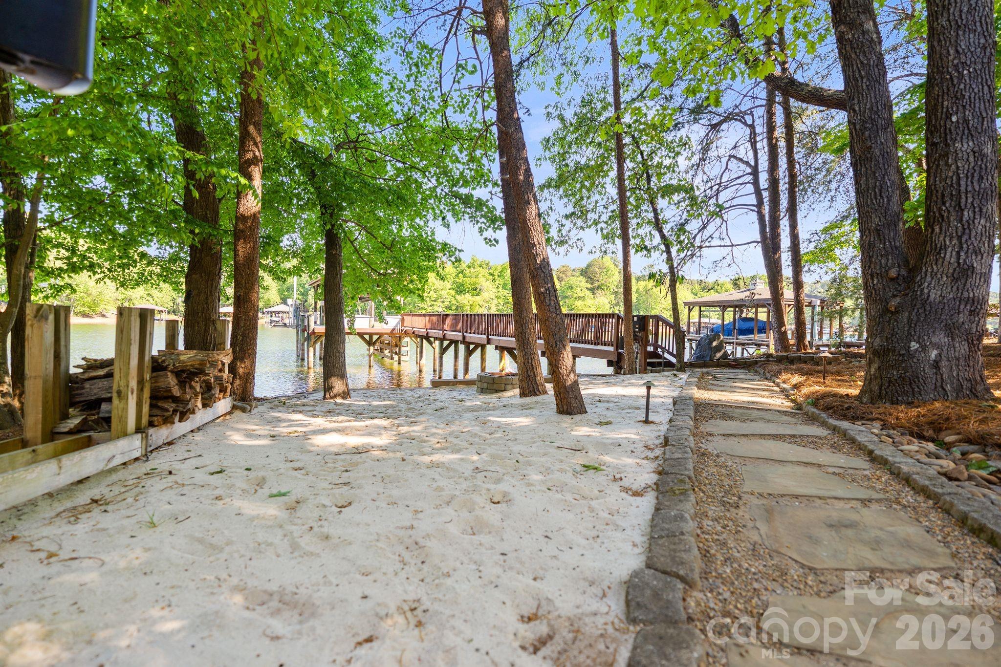4685 Eagle Pointe Court — Denver