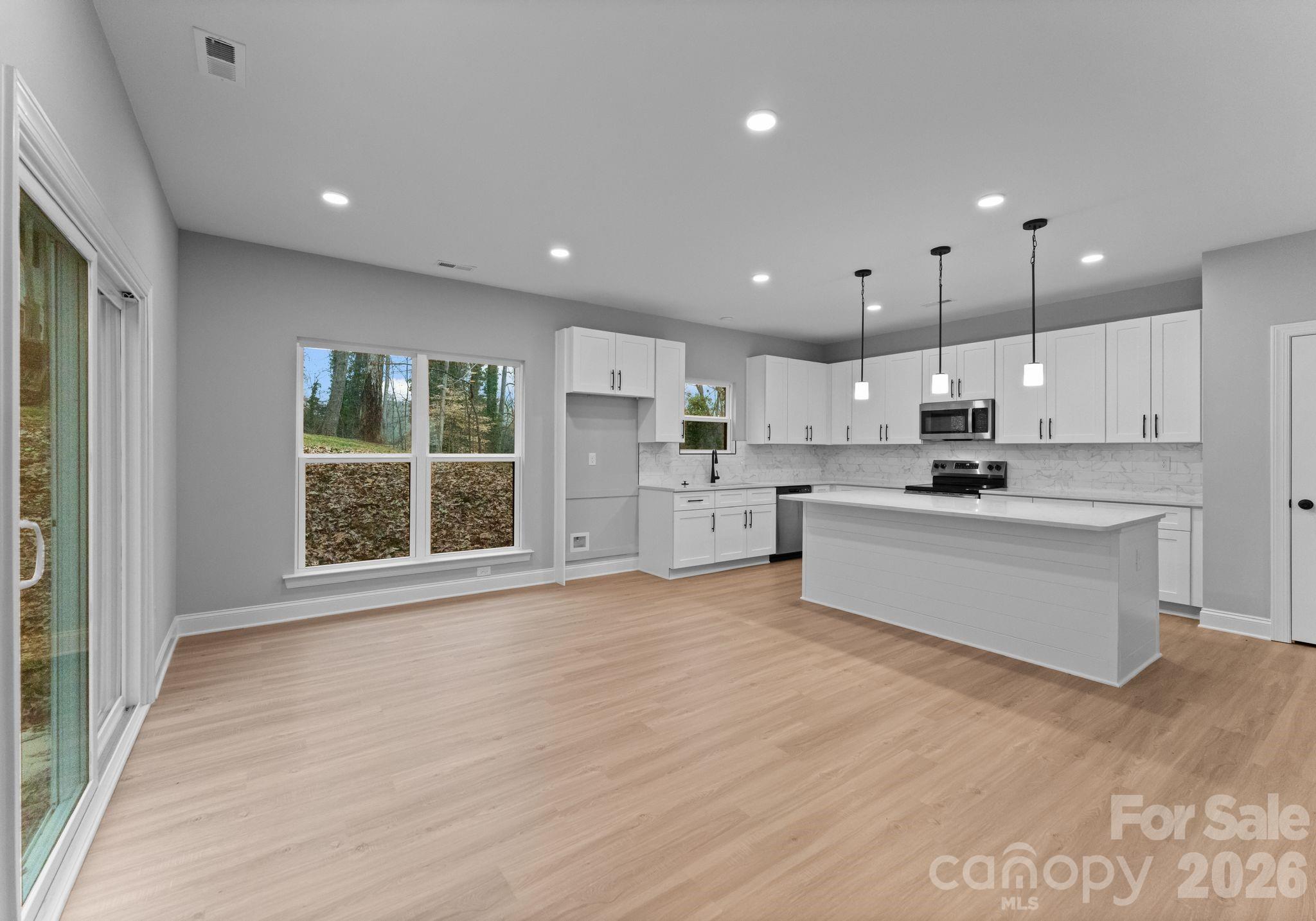 8823 Dogwood Drive — Charlotte