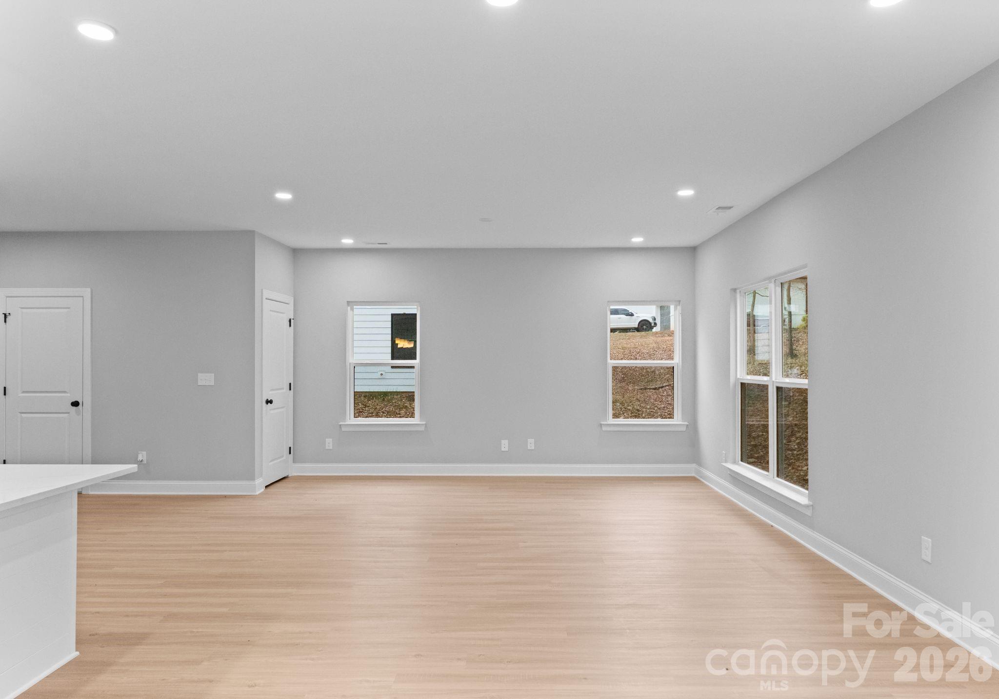 8823 Dogwood Drive — Charlotte