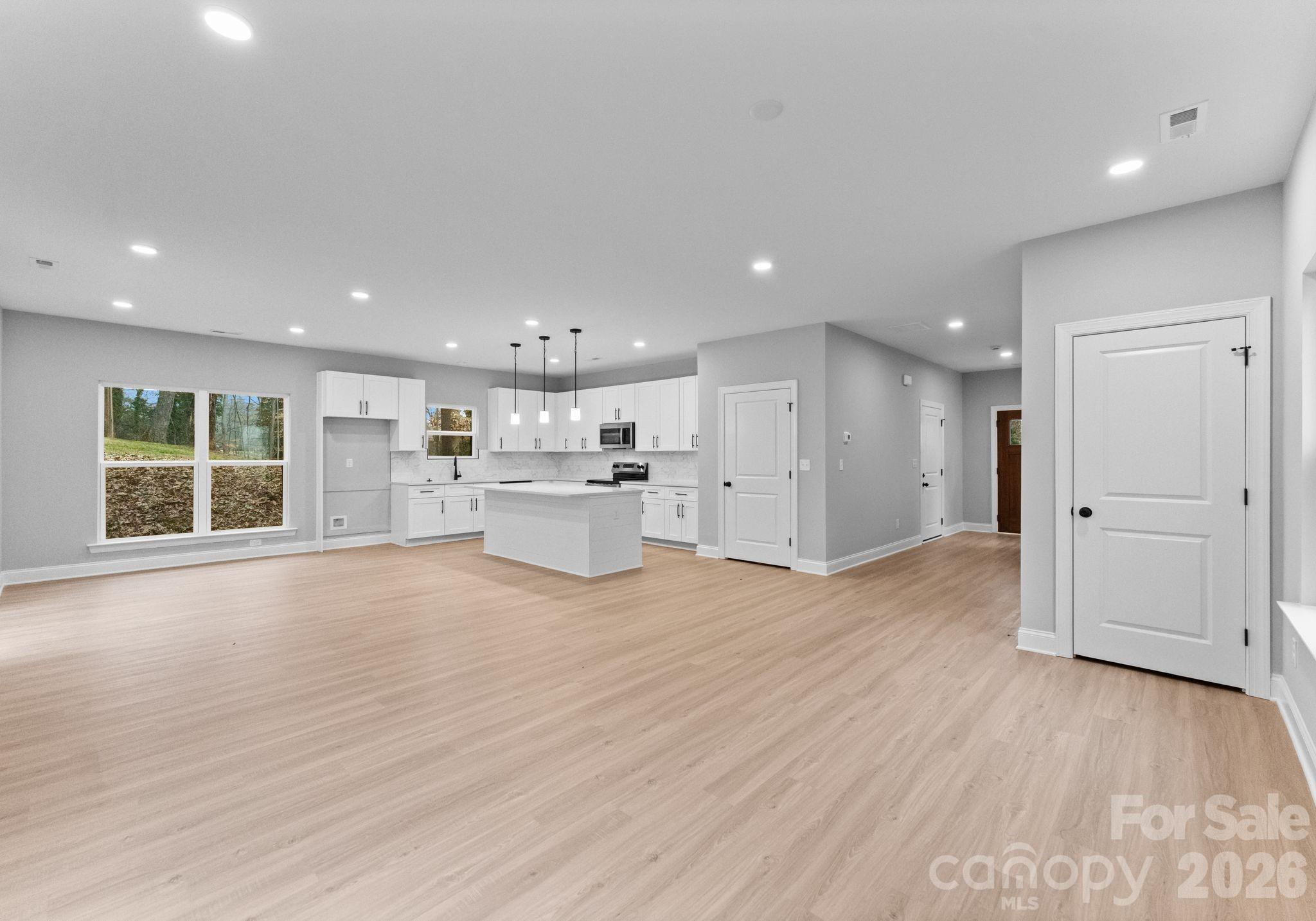 8823 Dogwood Drive — Charlotte