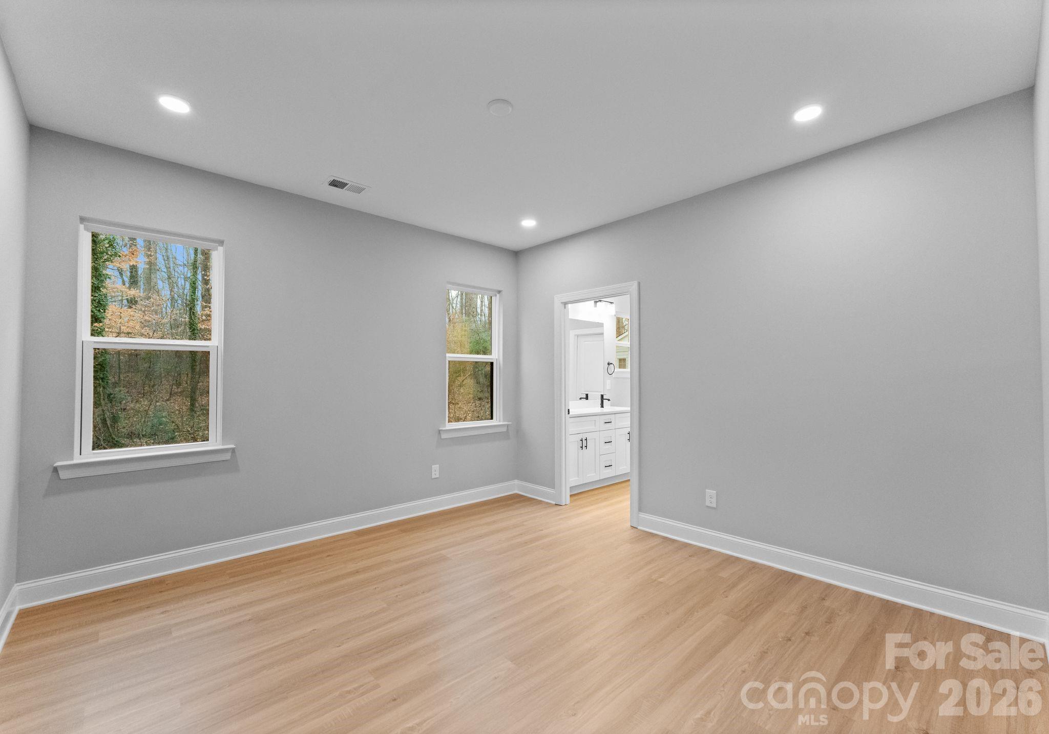 8823 Dogwood Drive — Charlotte