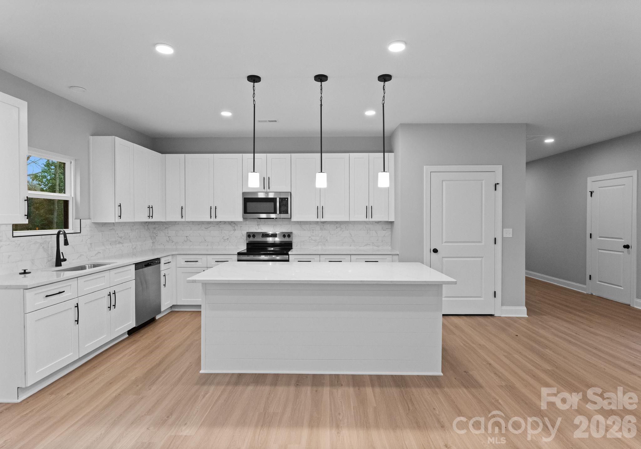 8823 Dogwood Drive — Charlotte