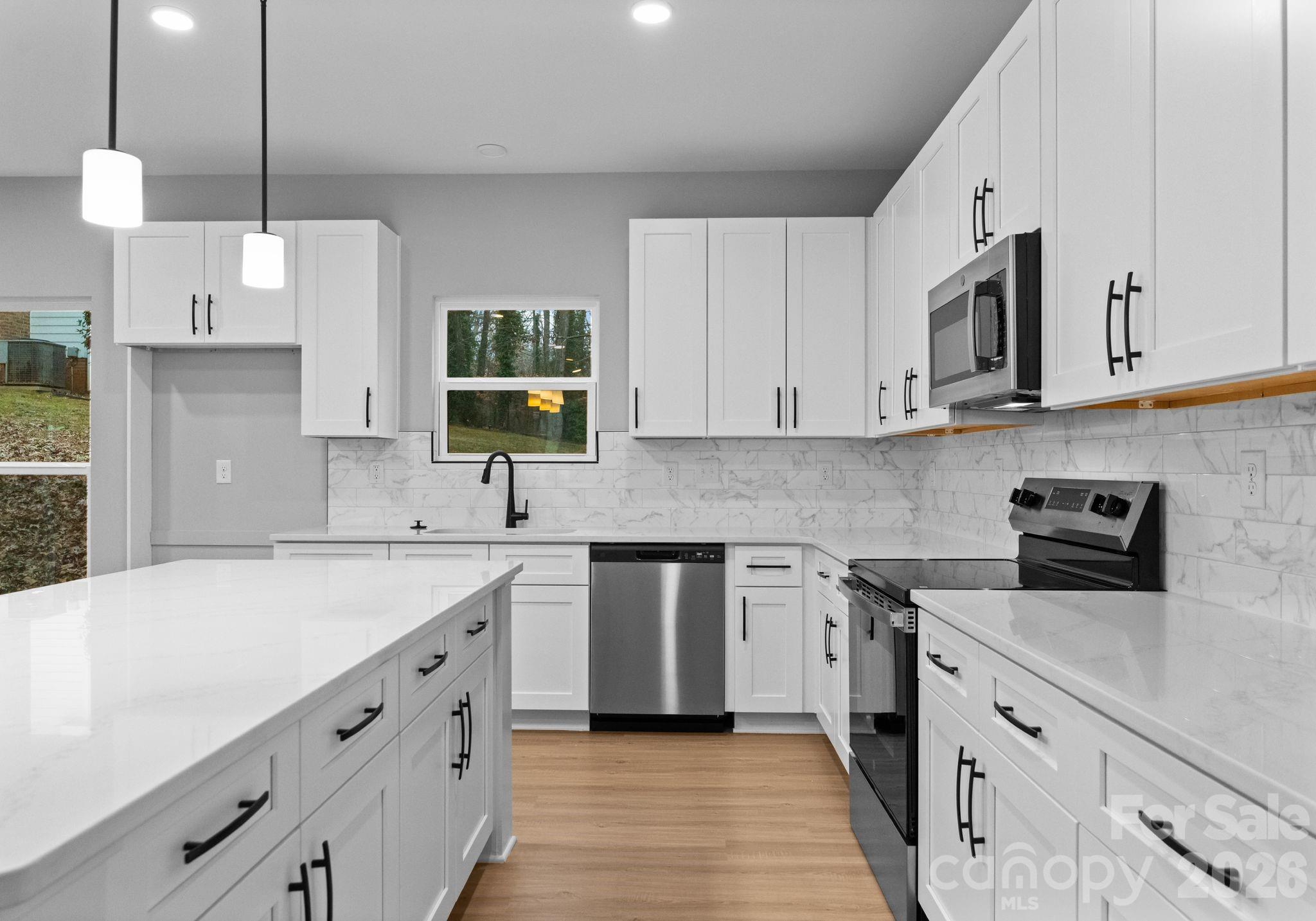 8823 Dogwood Drive — Charlotte