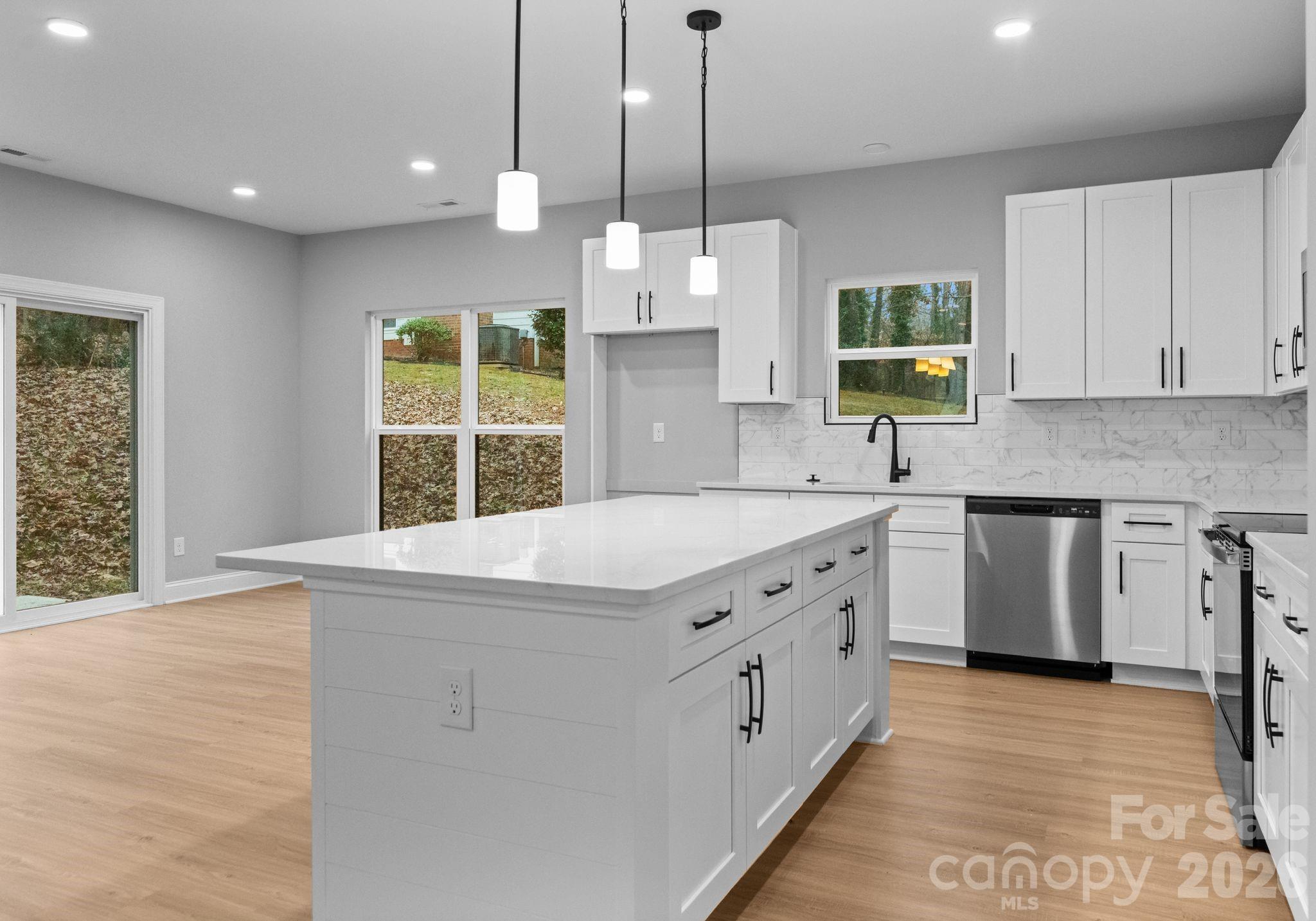 8823 Dogwood Drive — Charlotte