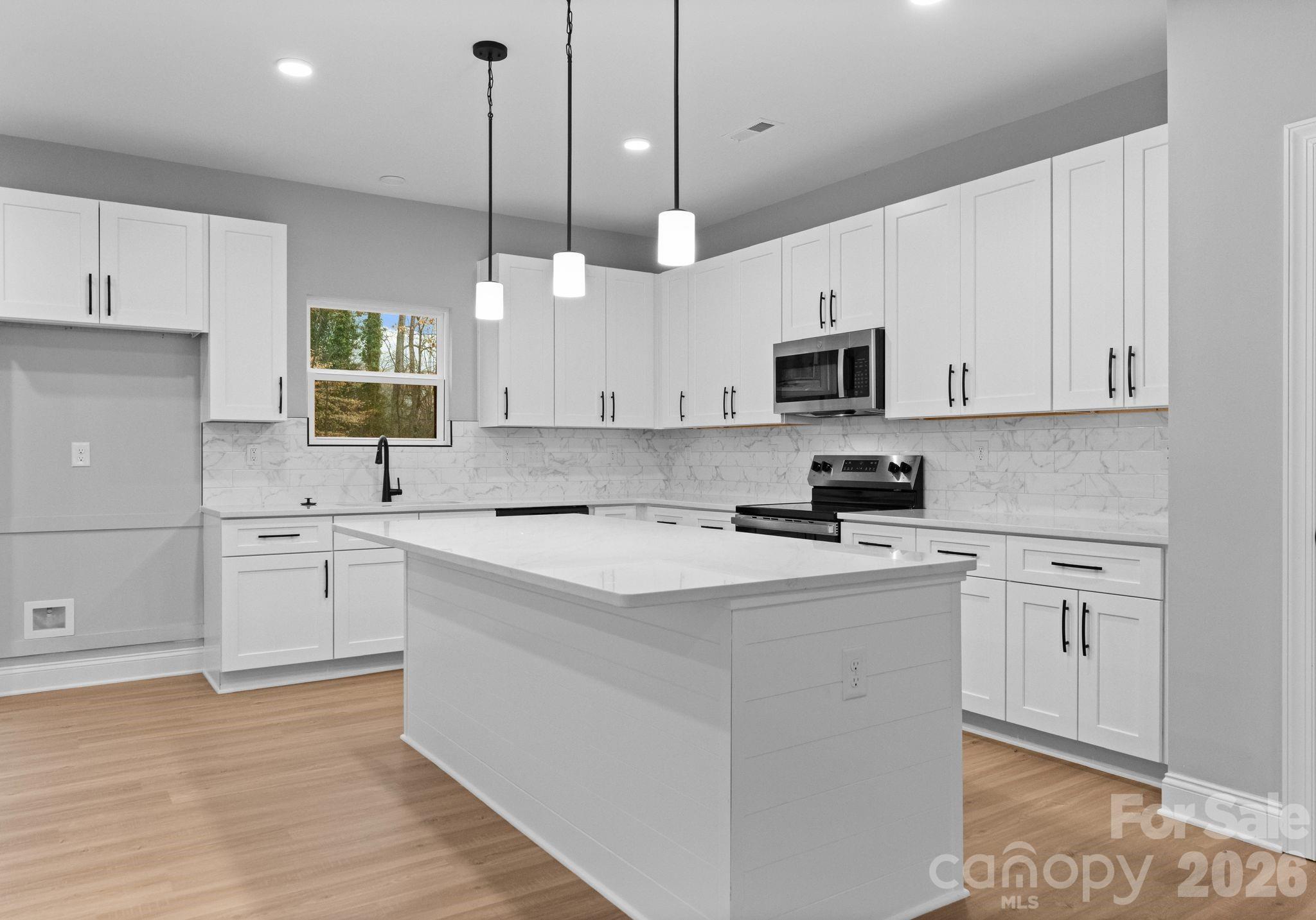 8823 Dogwood Drive — Charlotte