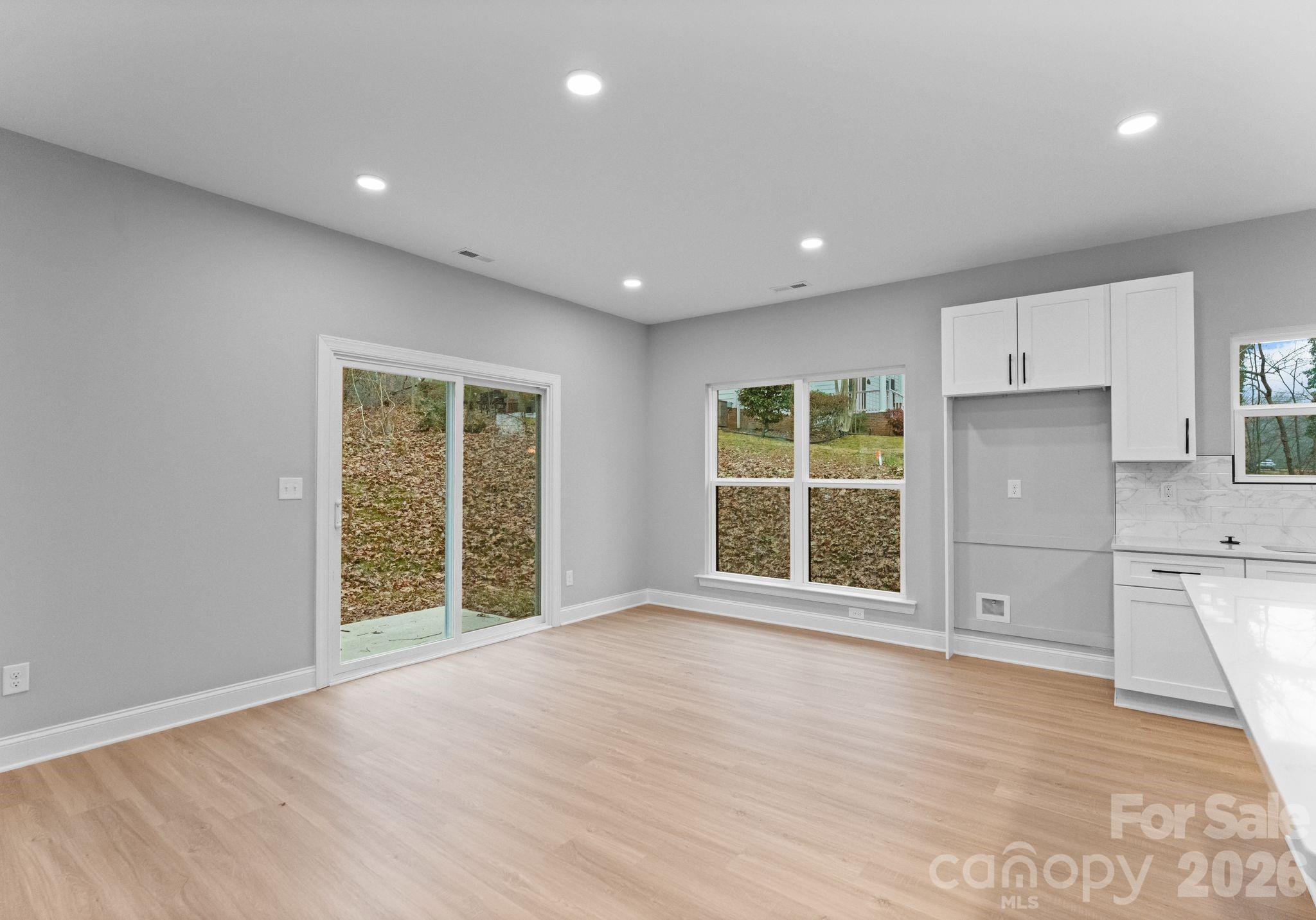 8823 Dogwood Drive — Charlotte
