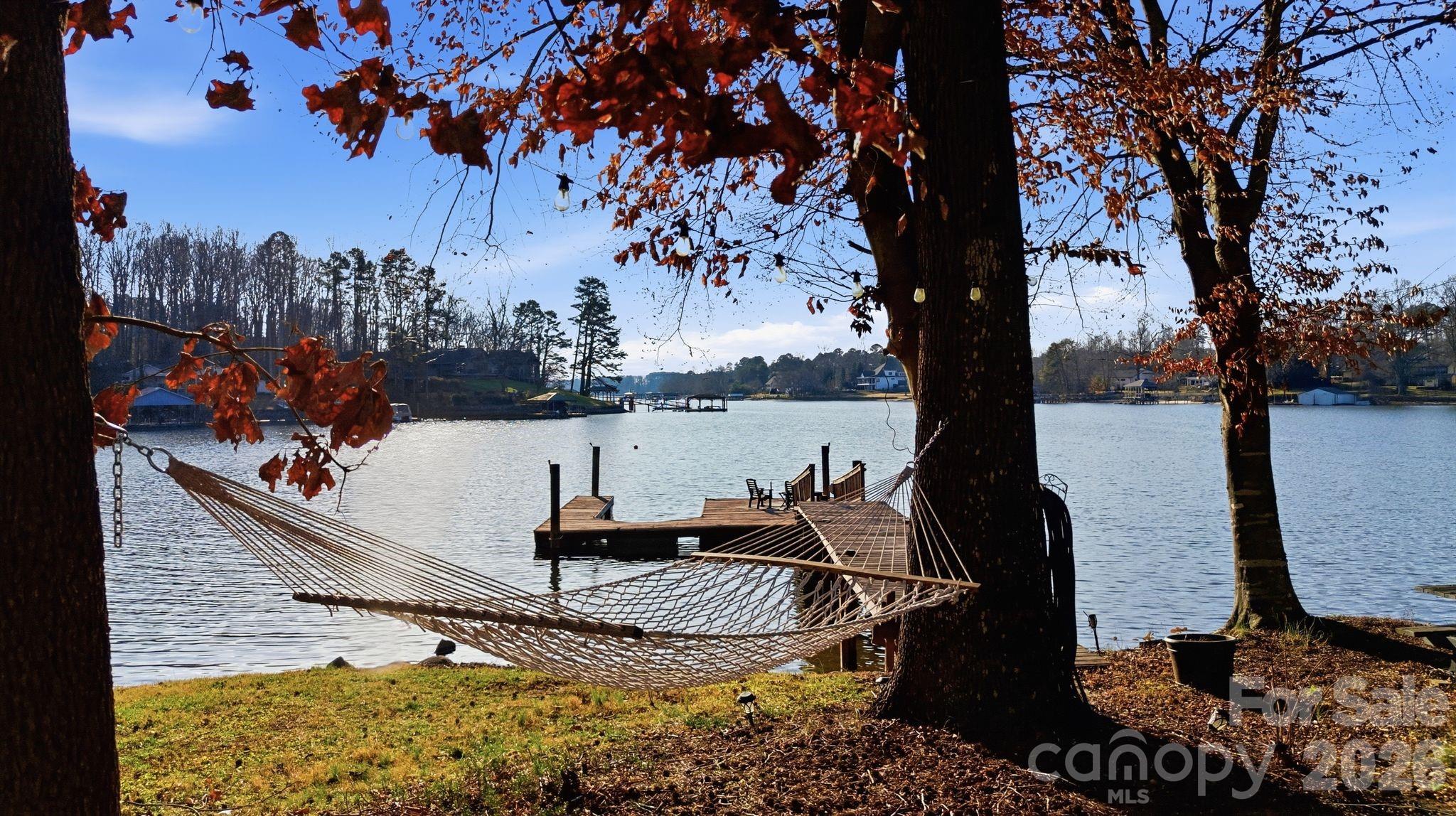 122 Lily Pad Loop — Troutman