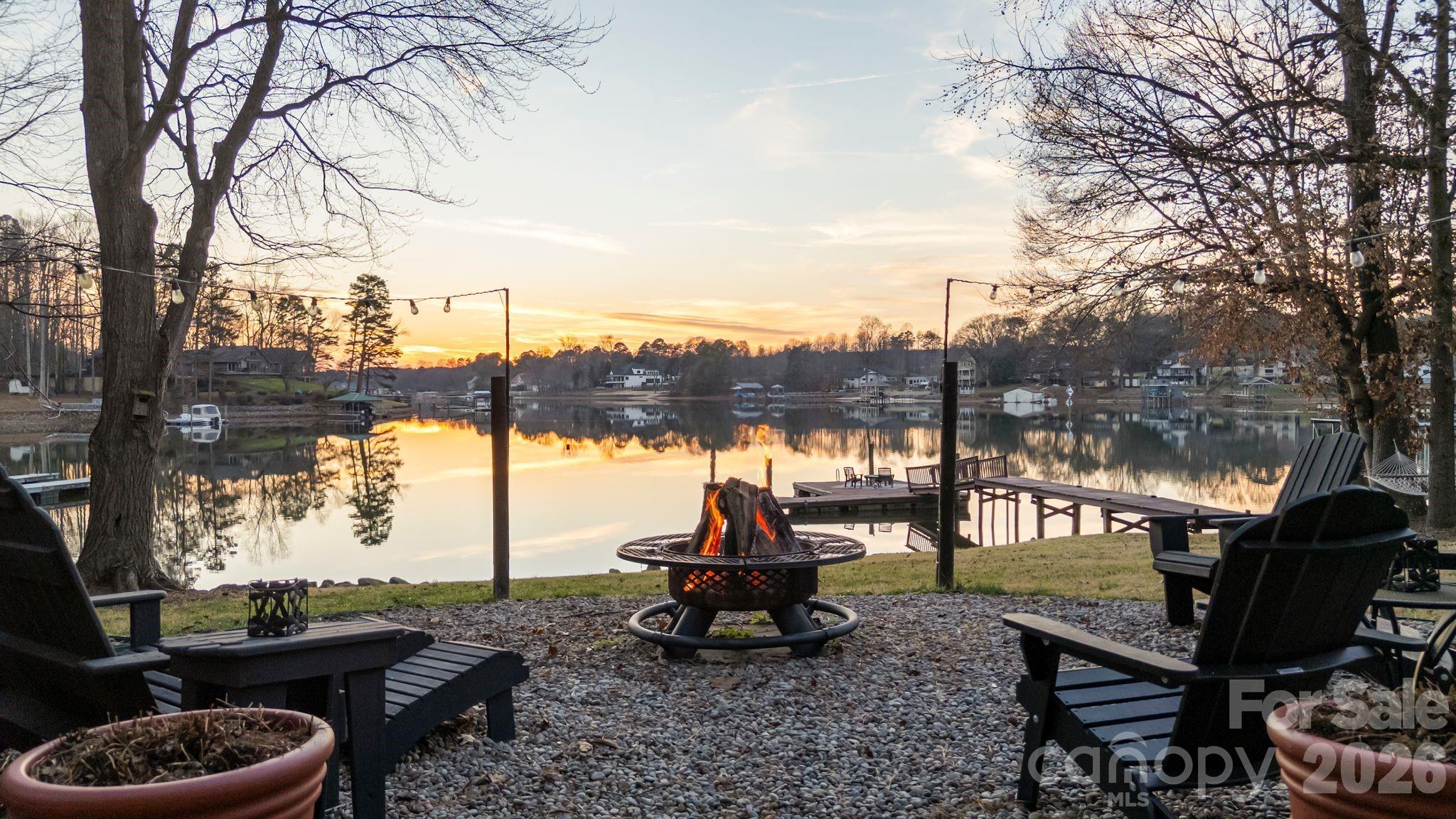 122 Lily Pad Loop — Troutman