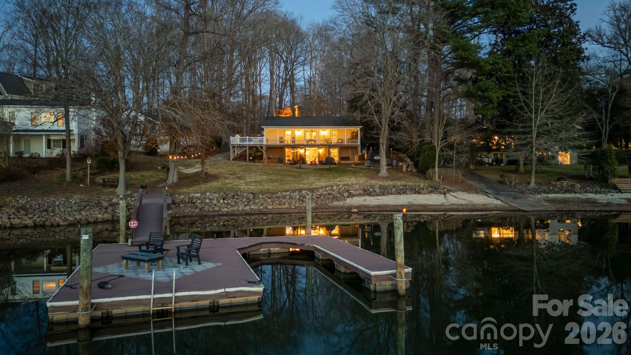 122 Lily Pad Loop — Troutman