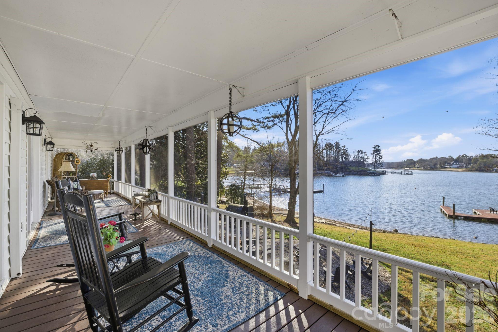 122 Lily Pad Loop — Troutman