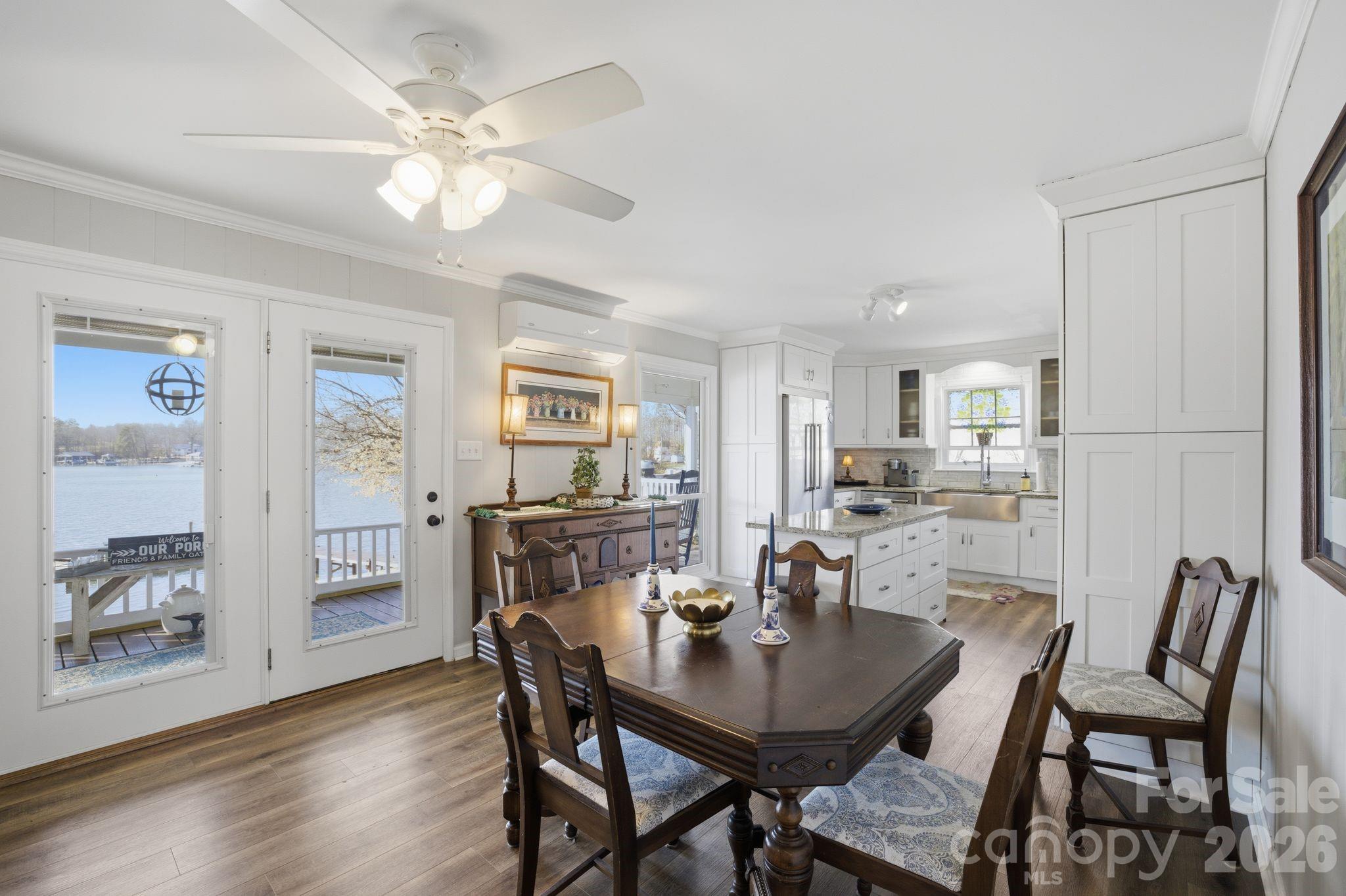 122 Lily Pad Loop — Troutman