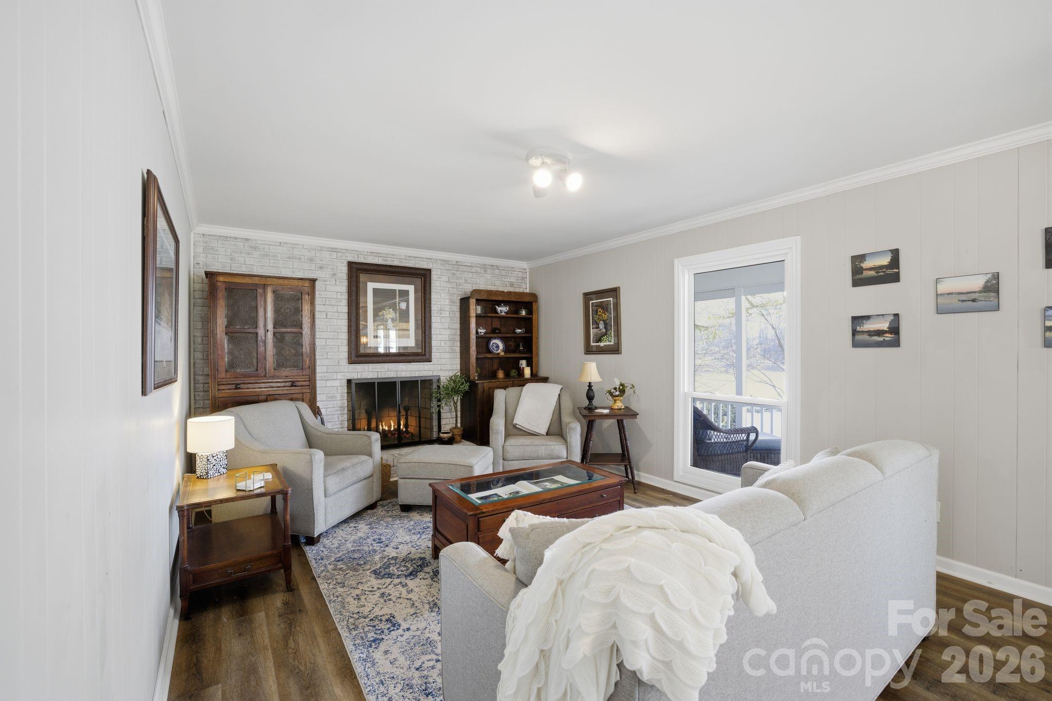 122 Lily Pad Loop — Troutman