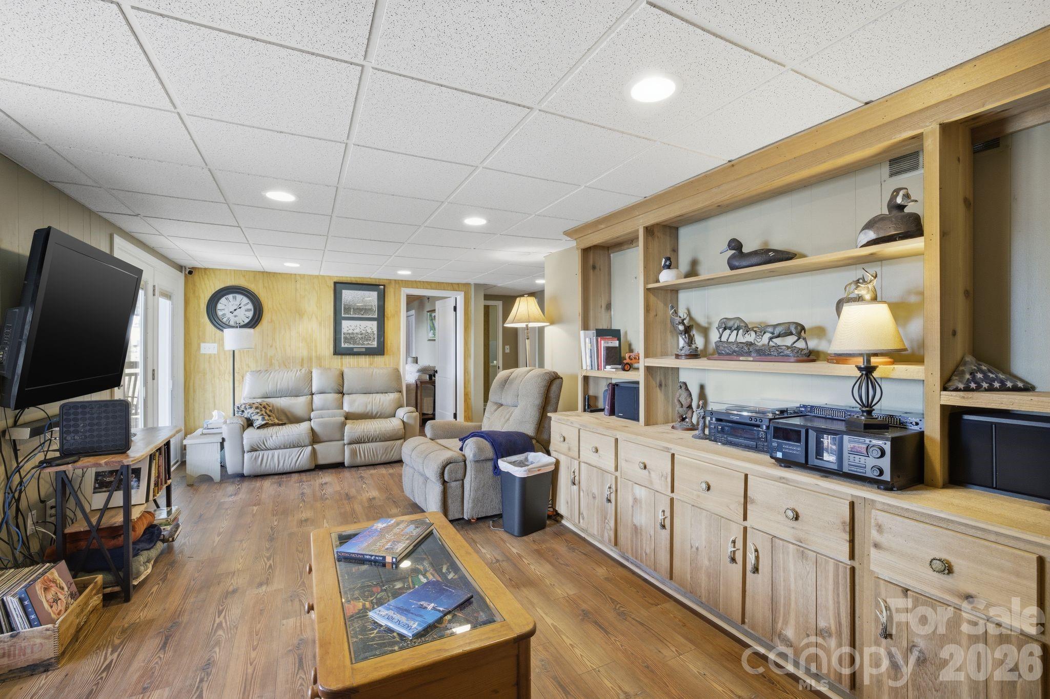 122 Lily Pad Loop — Troutman