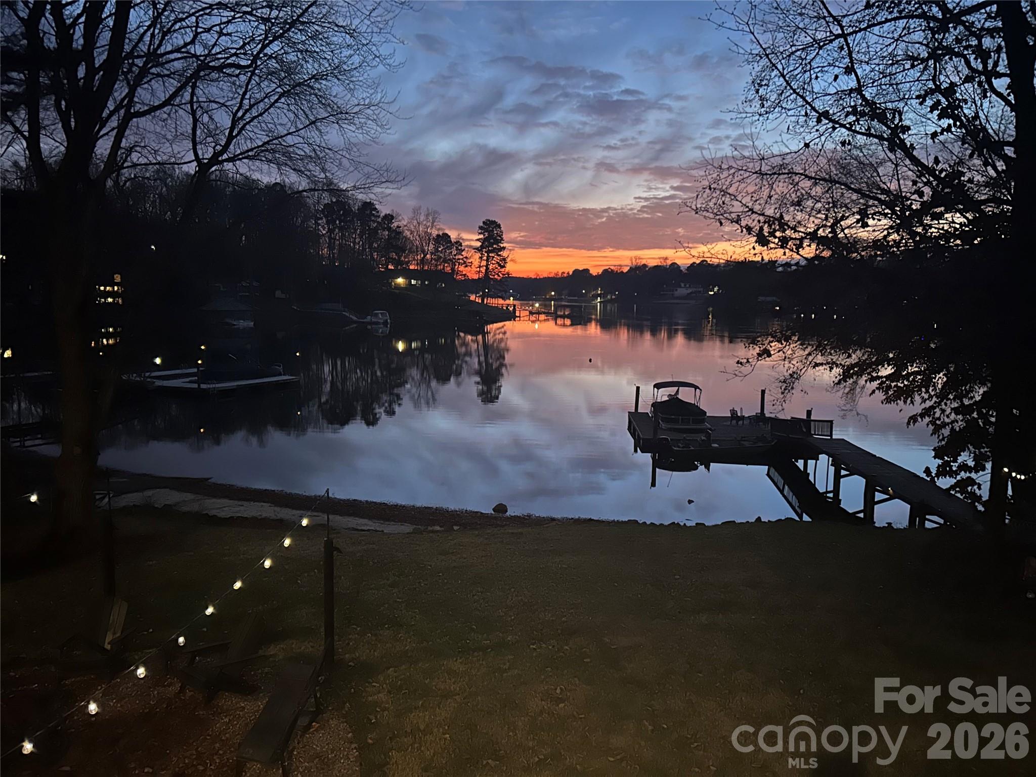 122 Lily Pad Loop — Troutman