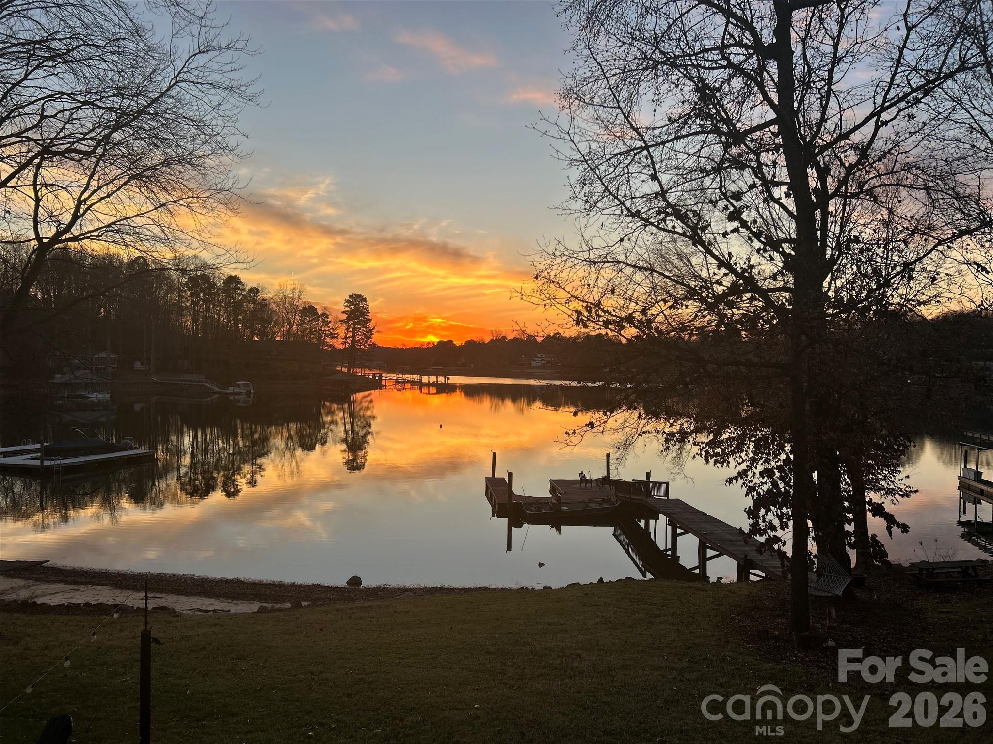 122 Lily Pad Loop — Troutman