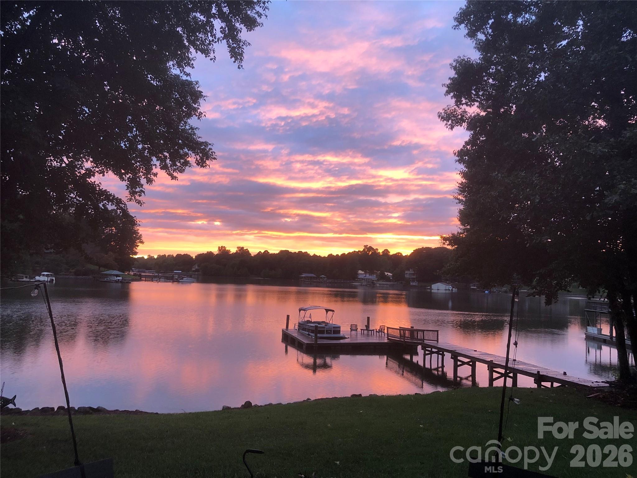 122 Lily Pad Loop — Troutman