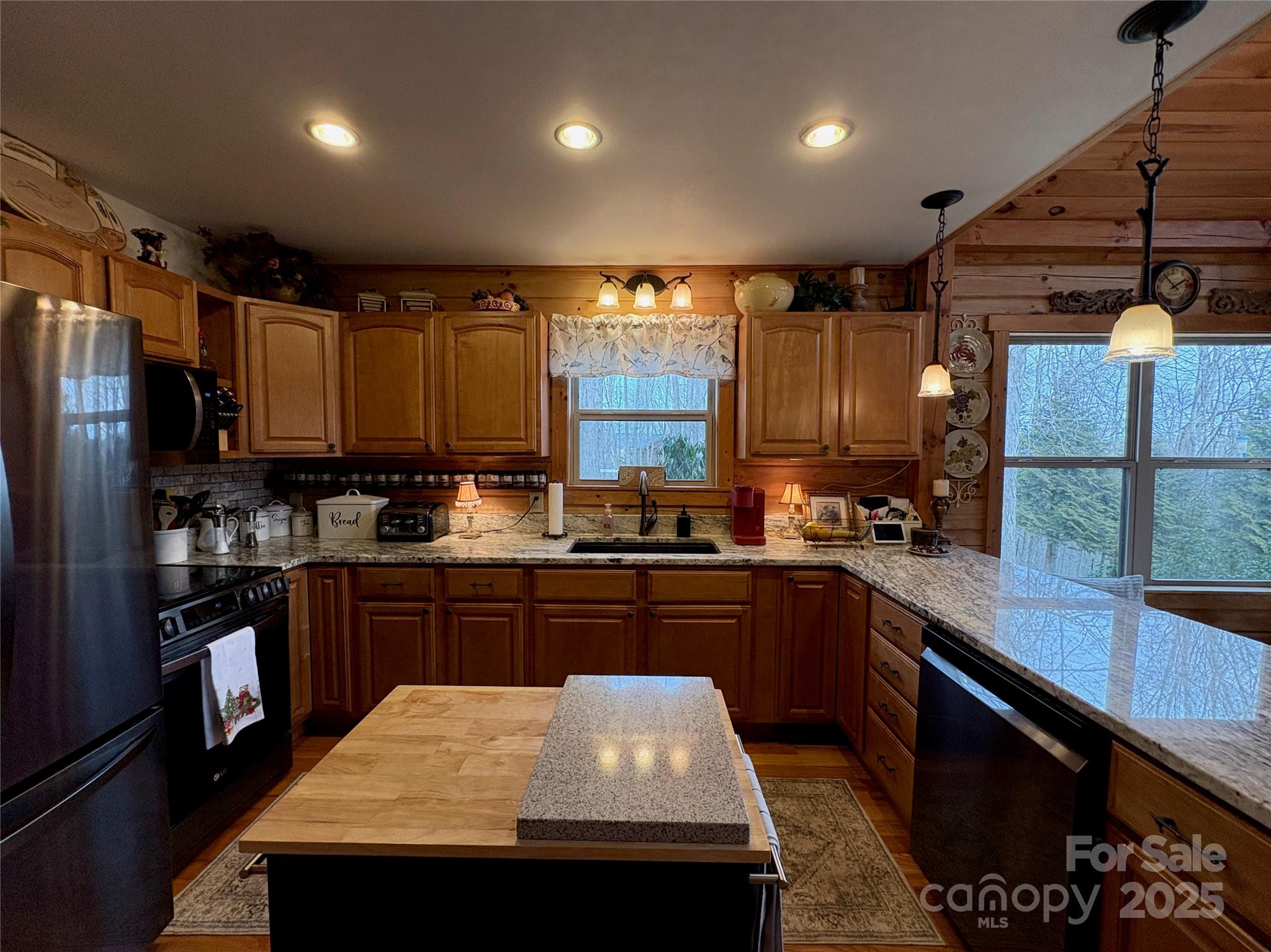 1284 River Breeze Drive #9 — Creston