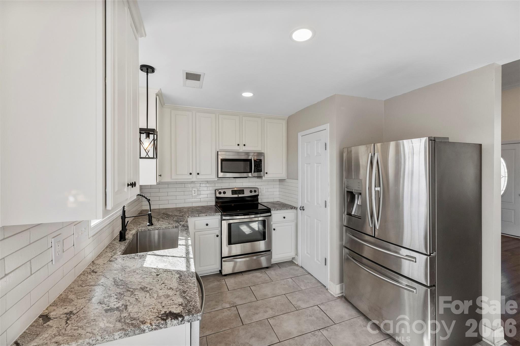 417 Oakleigh Lane — Oakboro