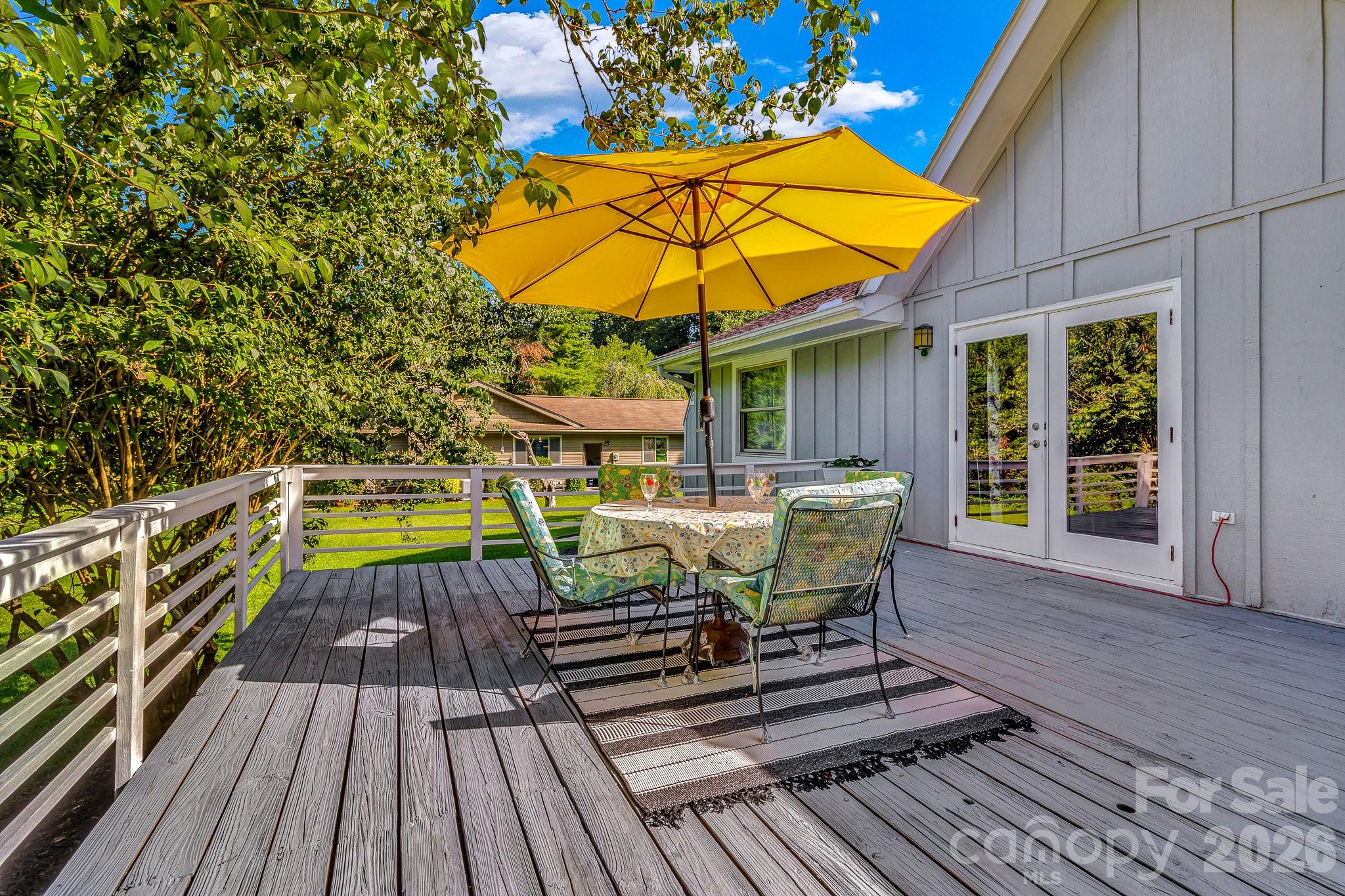 5 Fairway Drive — Arden
