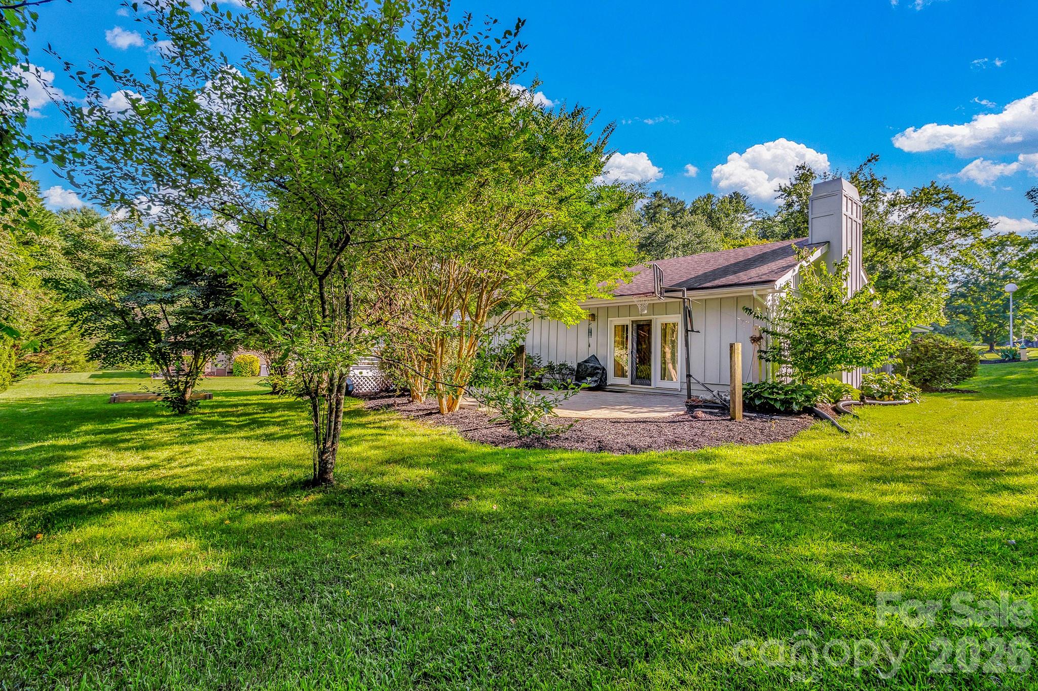 5 Fairway Drive — Arden