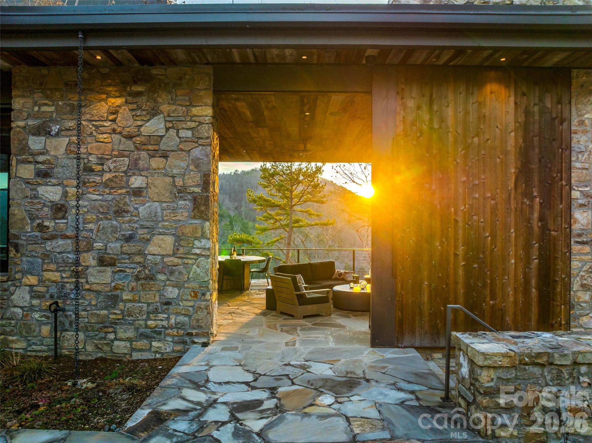 112 Moon Shadow Lane — Marshall