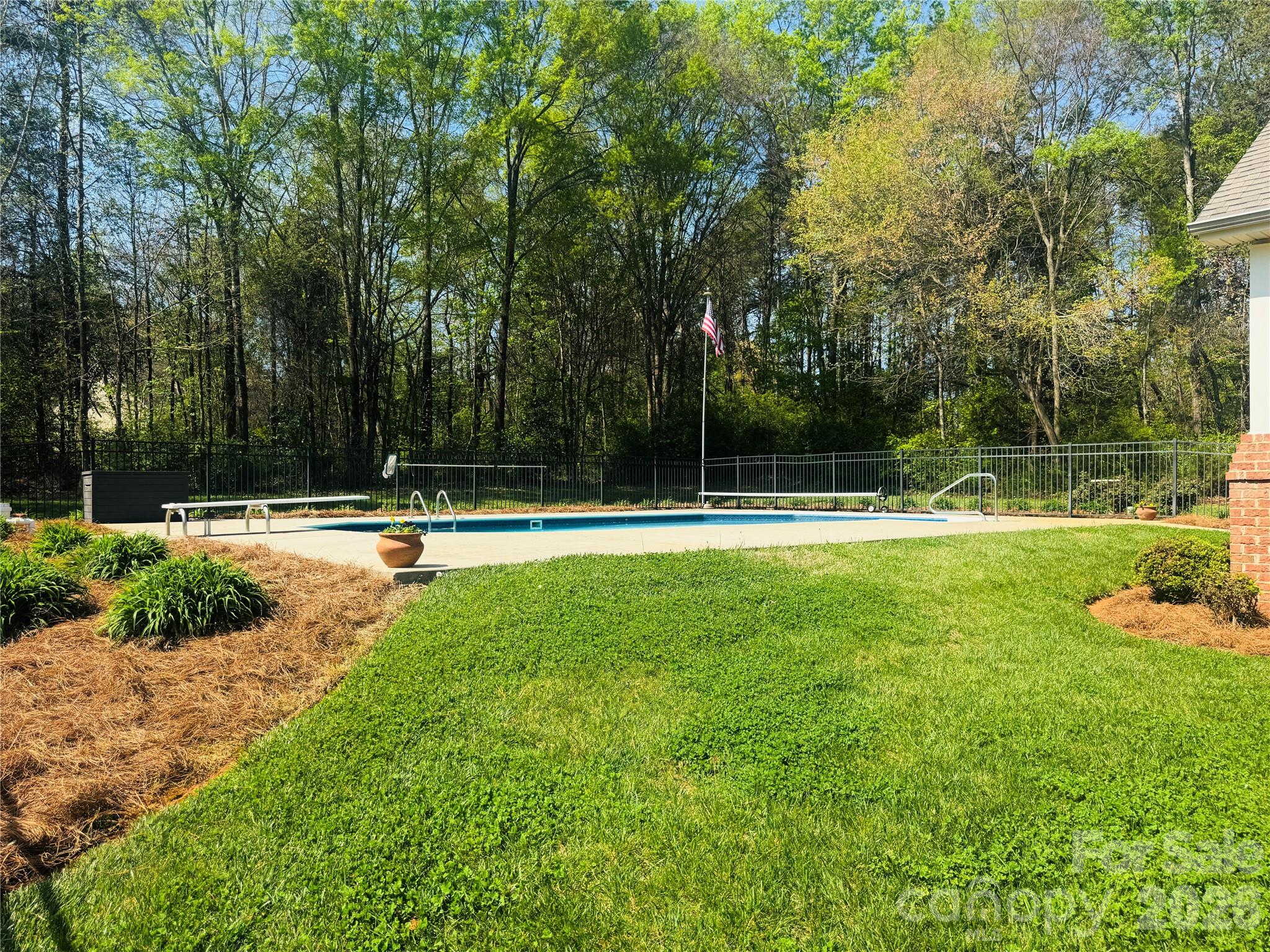 1266 Oak Grove Lane — Salisbury