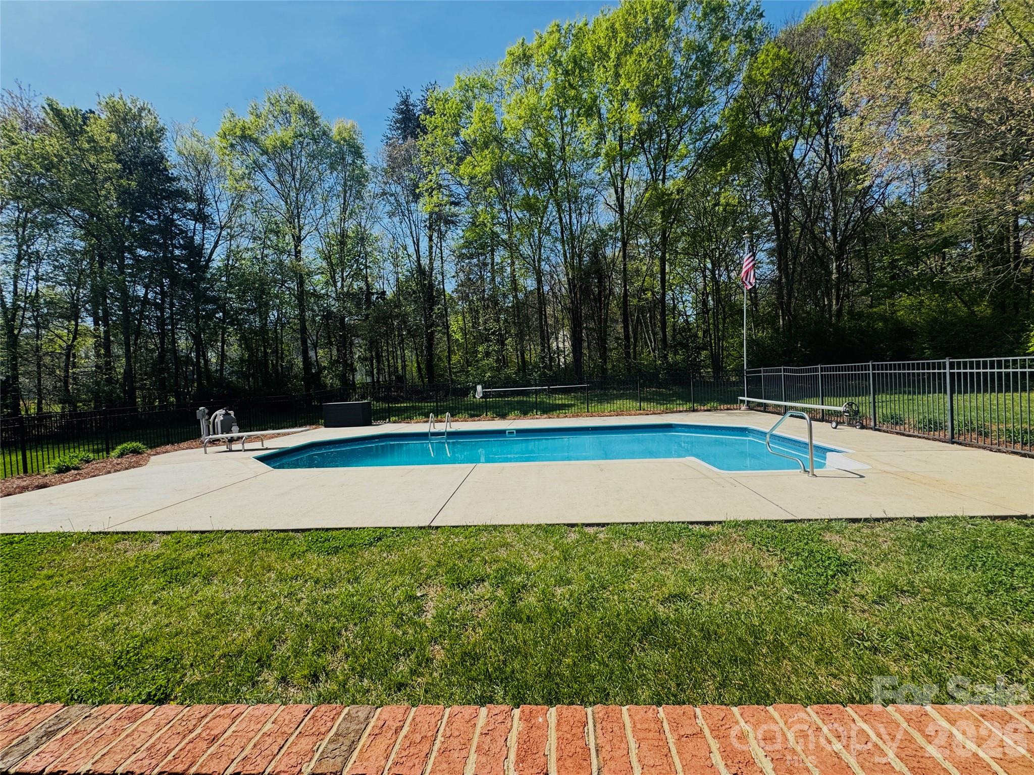 1266 Oak Grove Lane — Salisbury