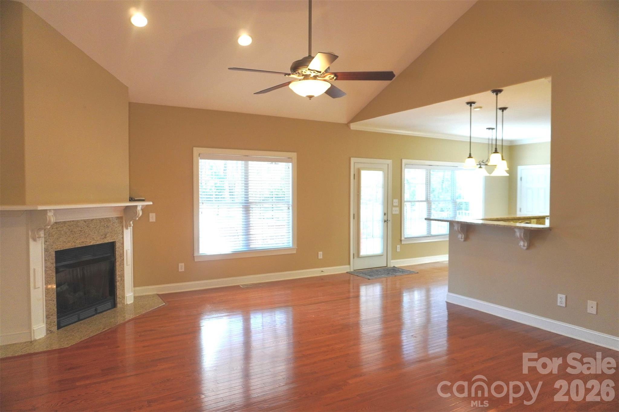 1266 Oak Grove Lane — Salisbury