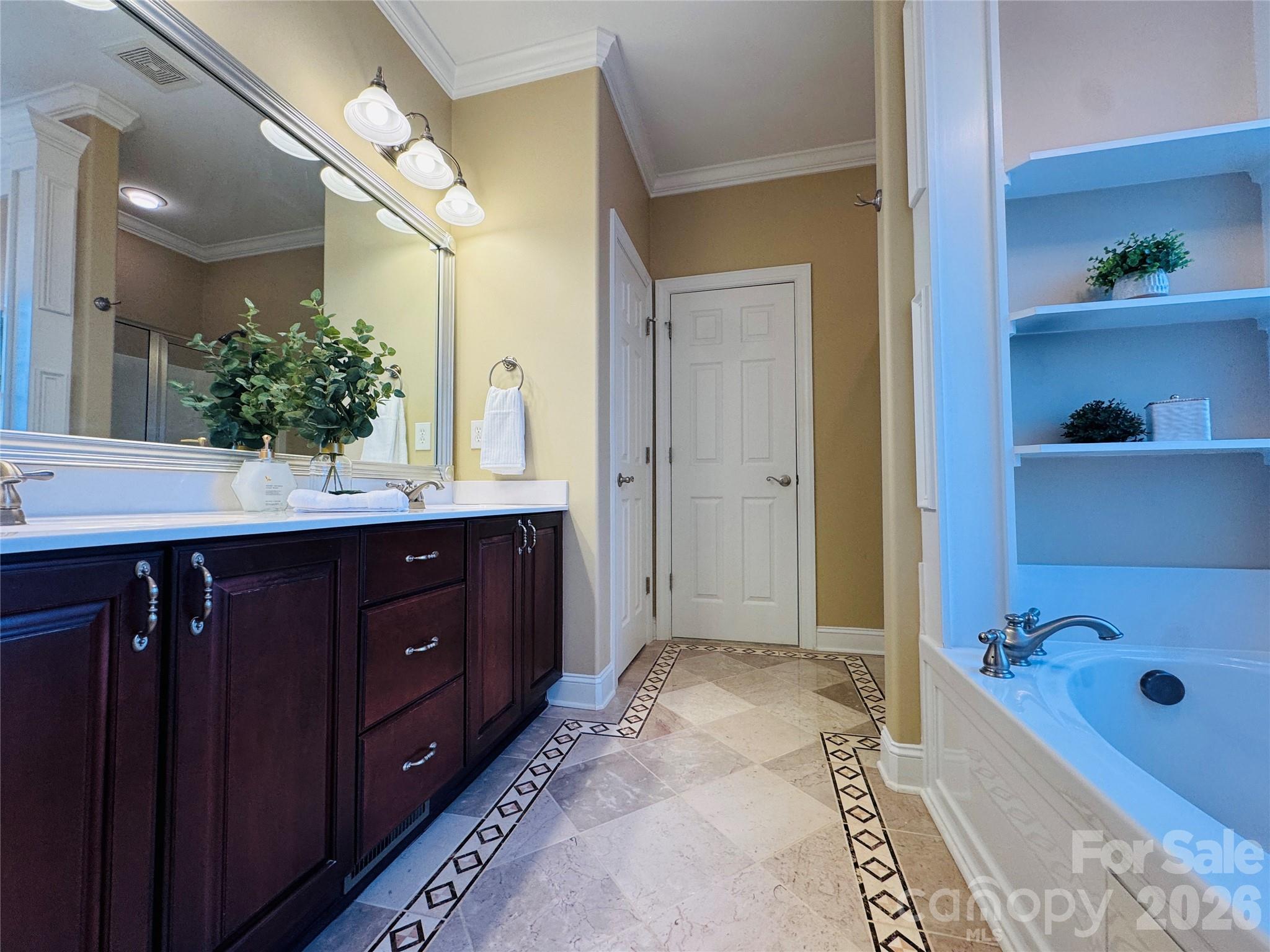 1266 Oak Grove Lane — Salisbury