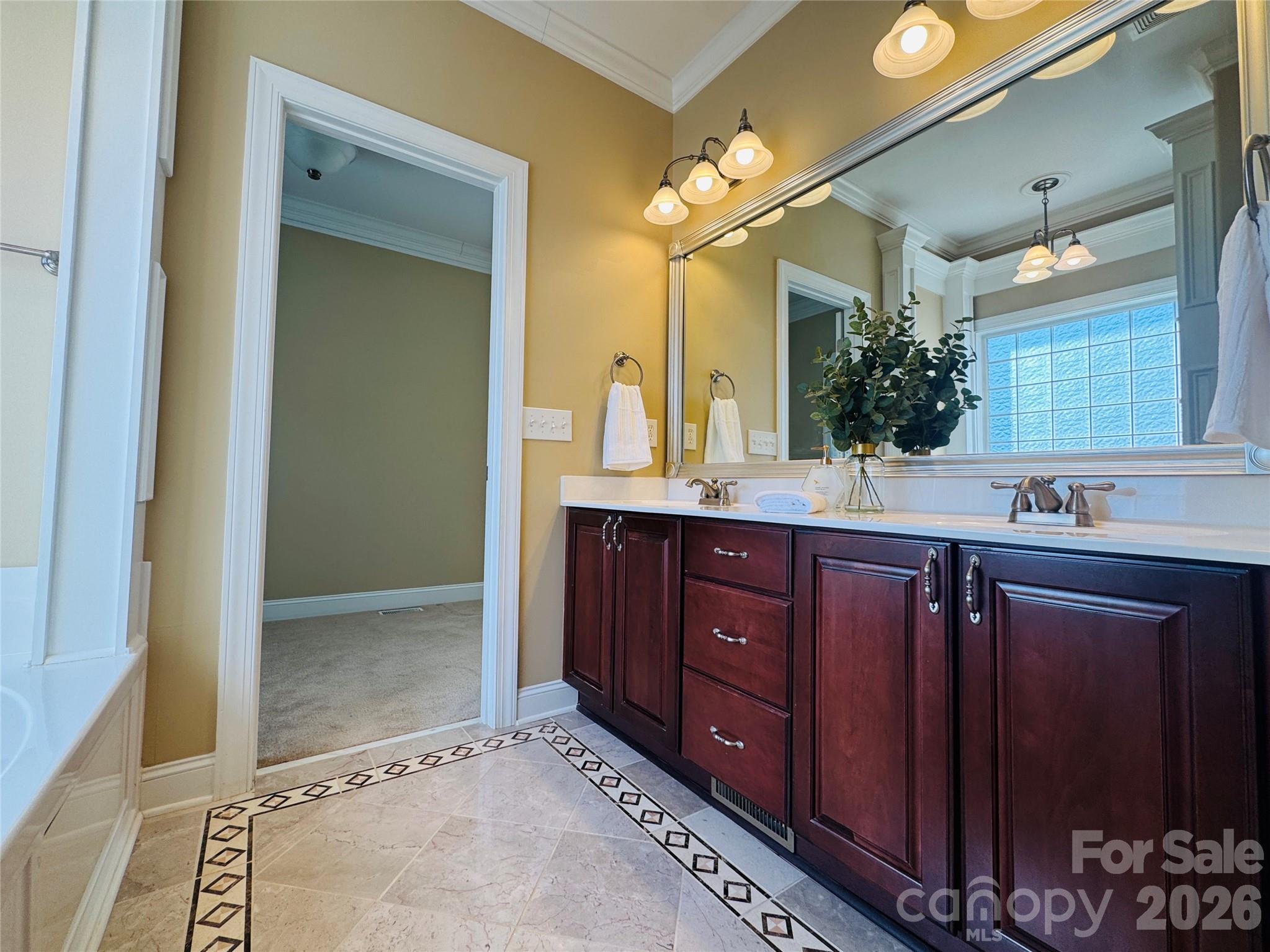 1266 Oak Grove Lane — Salisbury