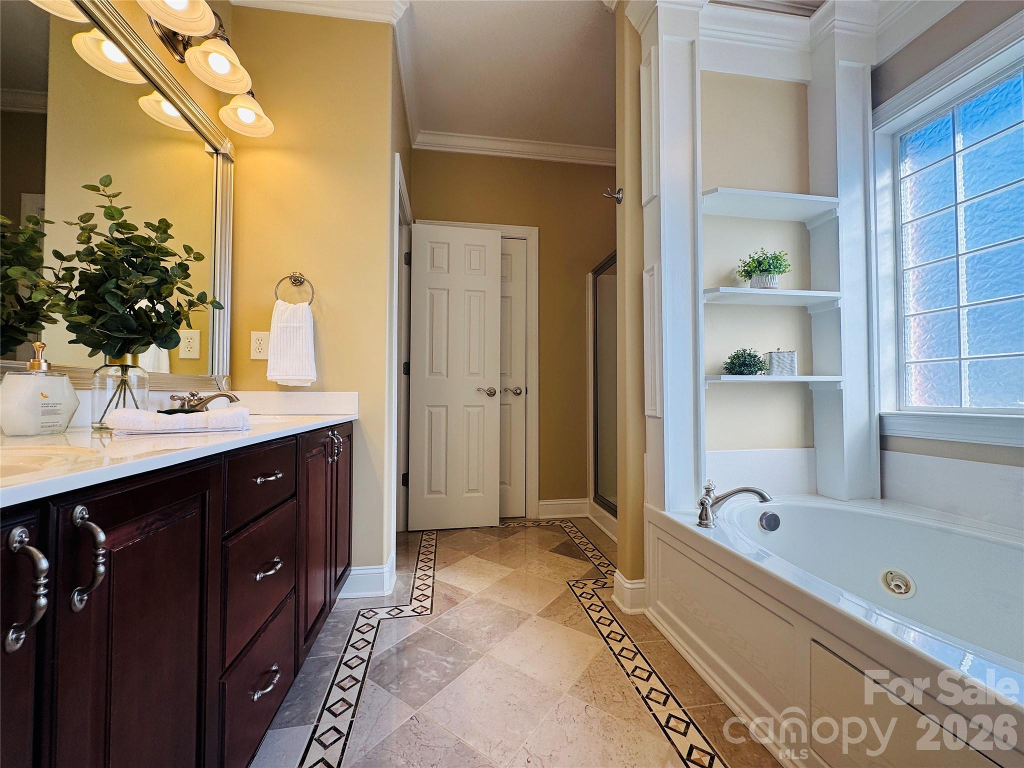 1266 Oak Grove Lane — Salisbury