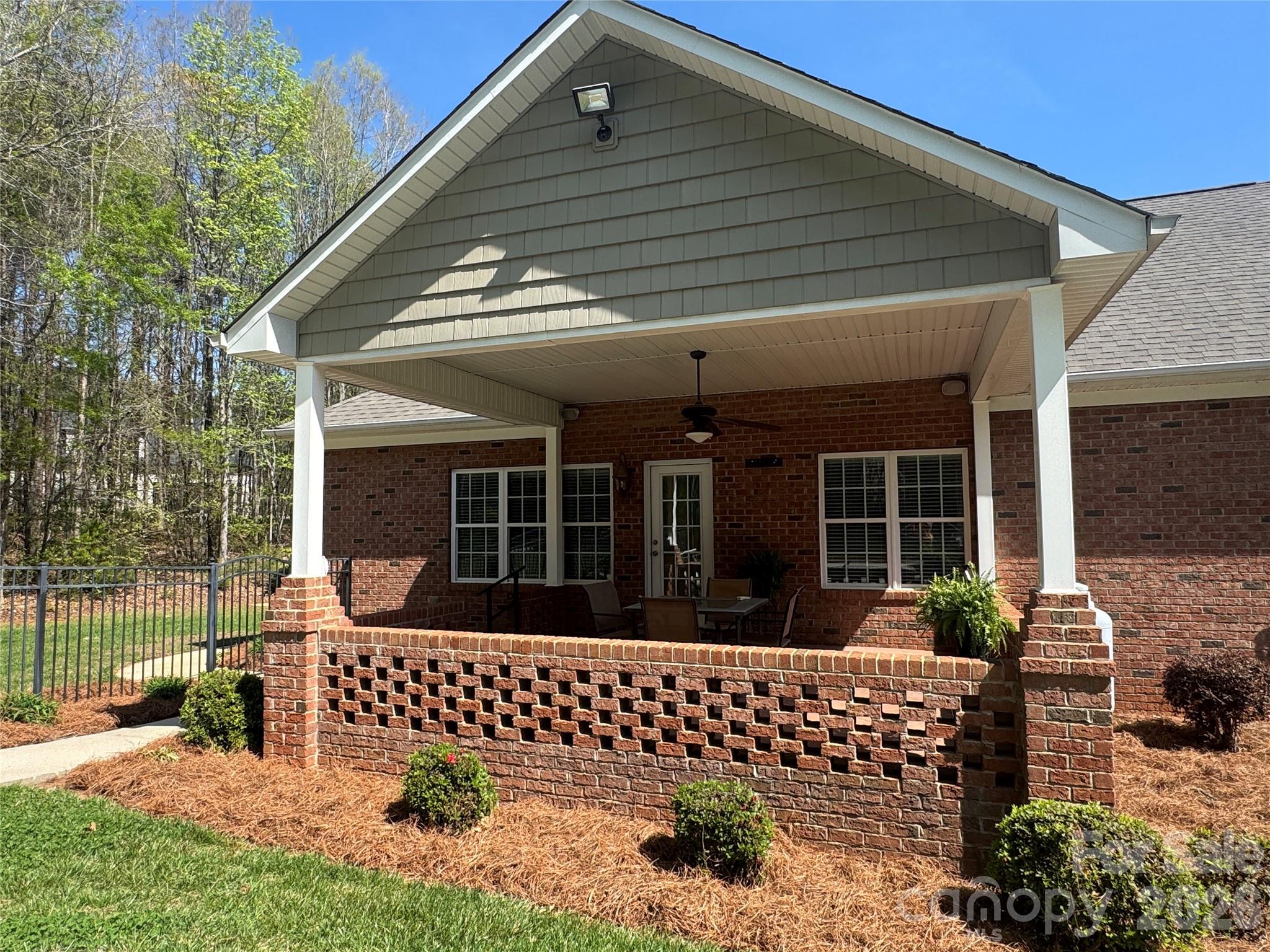 1266 Oak Grove Lane — Salisbury