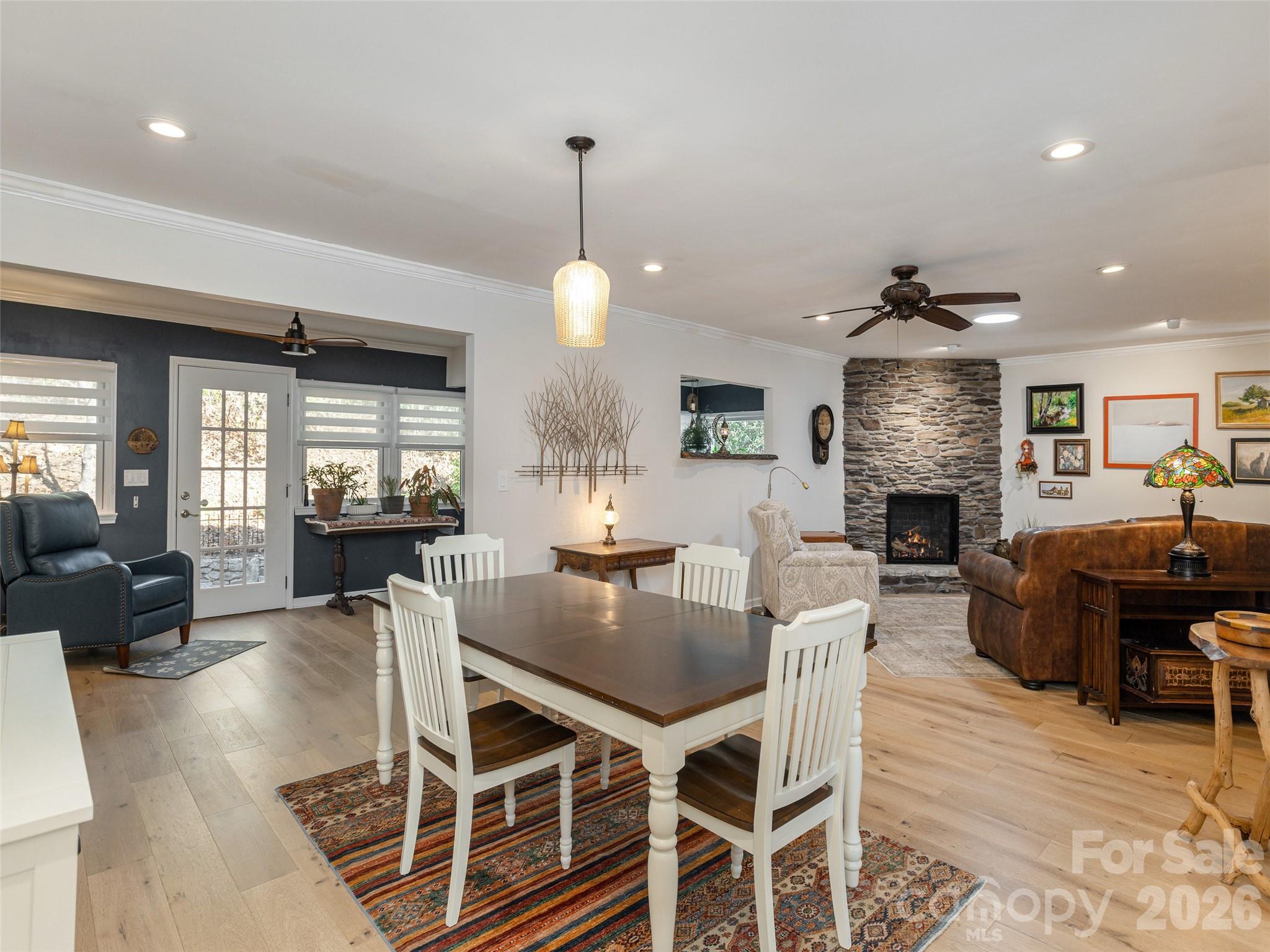 128 Camellia Way — Hendersonville