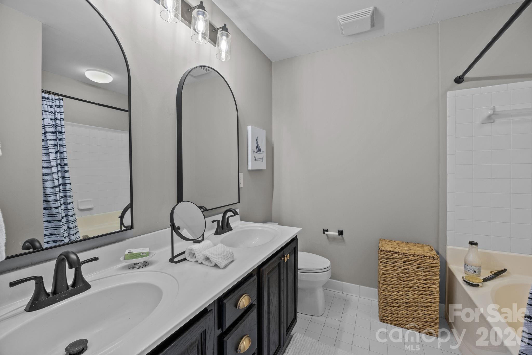 416 Queens Road #19 — Charlotte