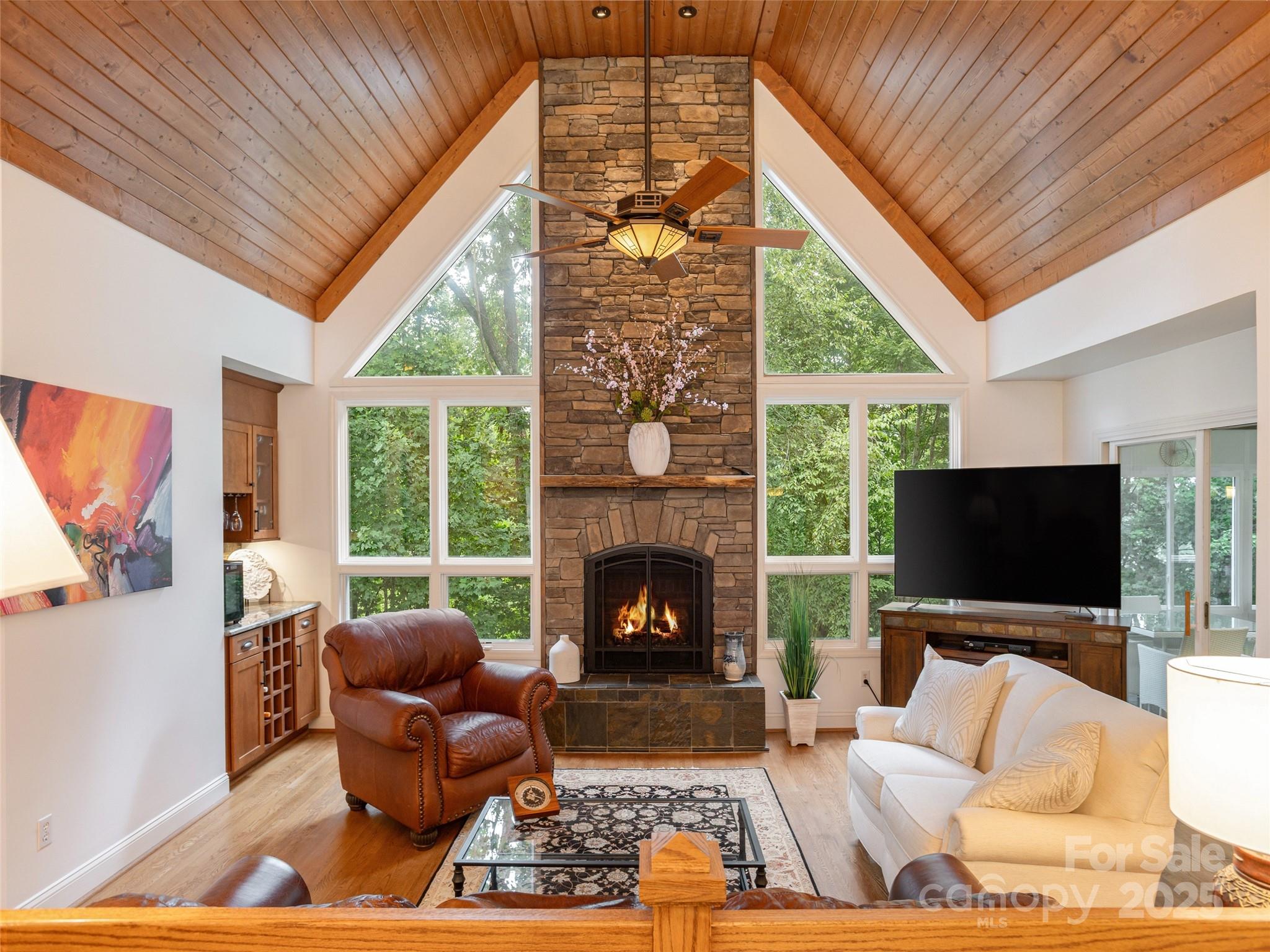 210 Black Oak Lane — Hendersonville