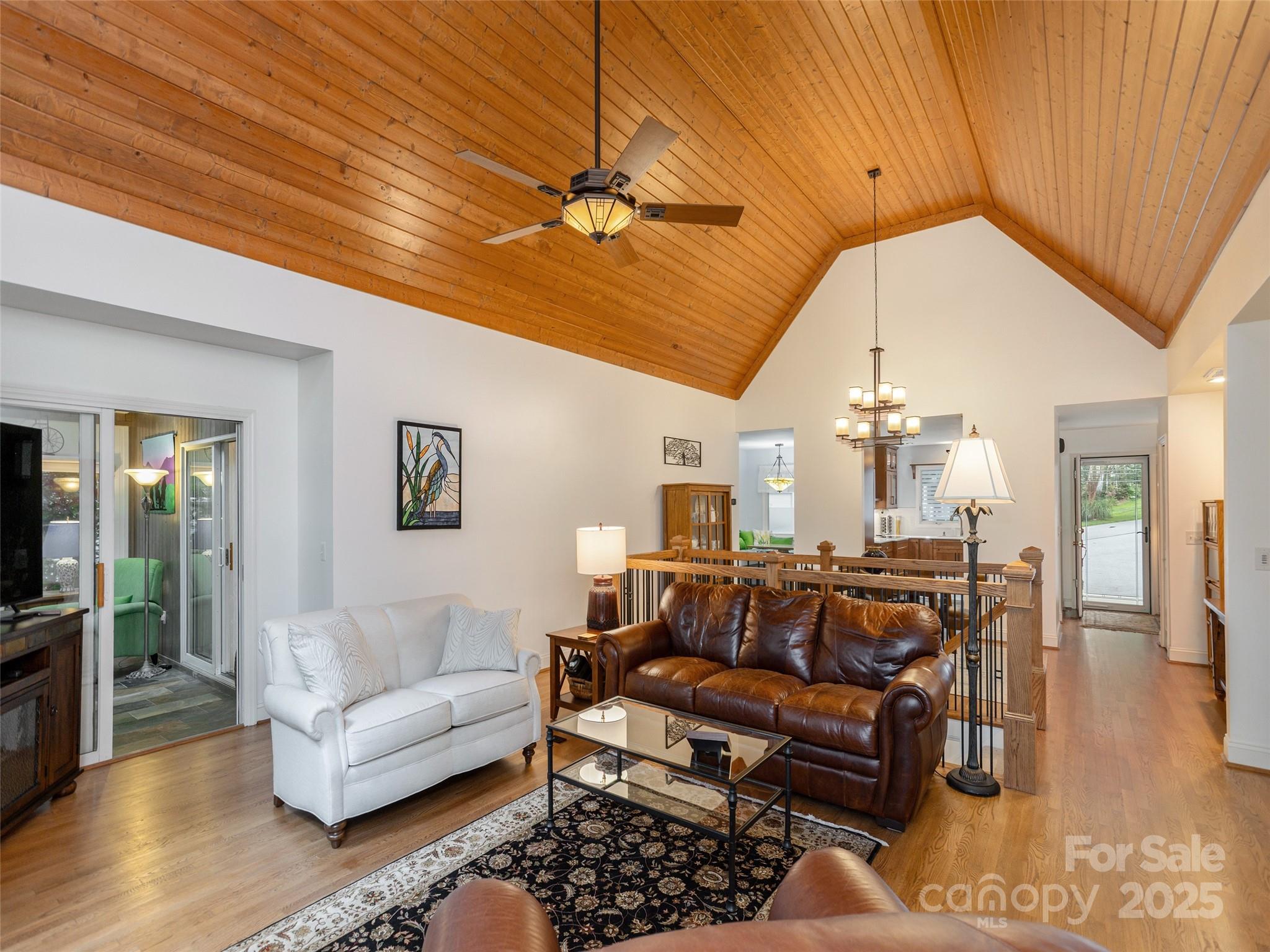 210 Black Oak Lane — Hendersonville