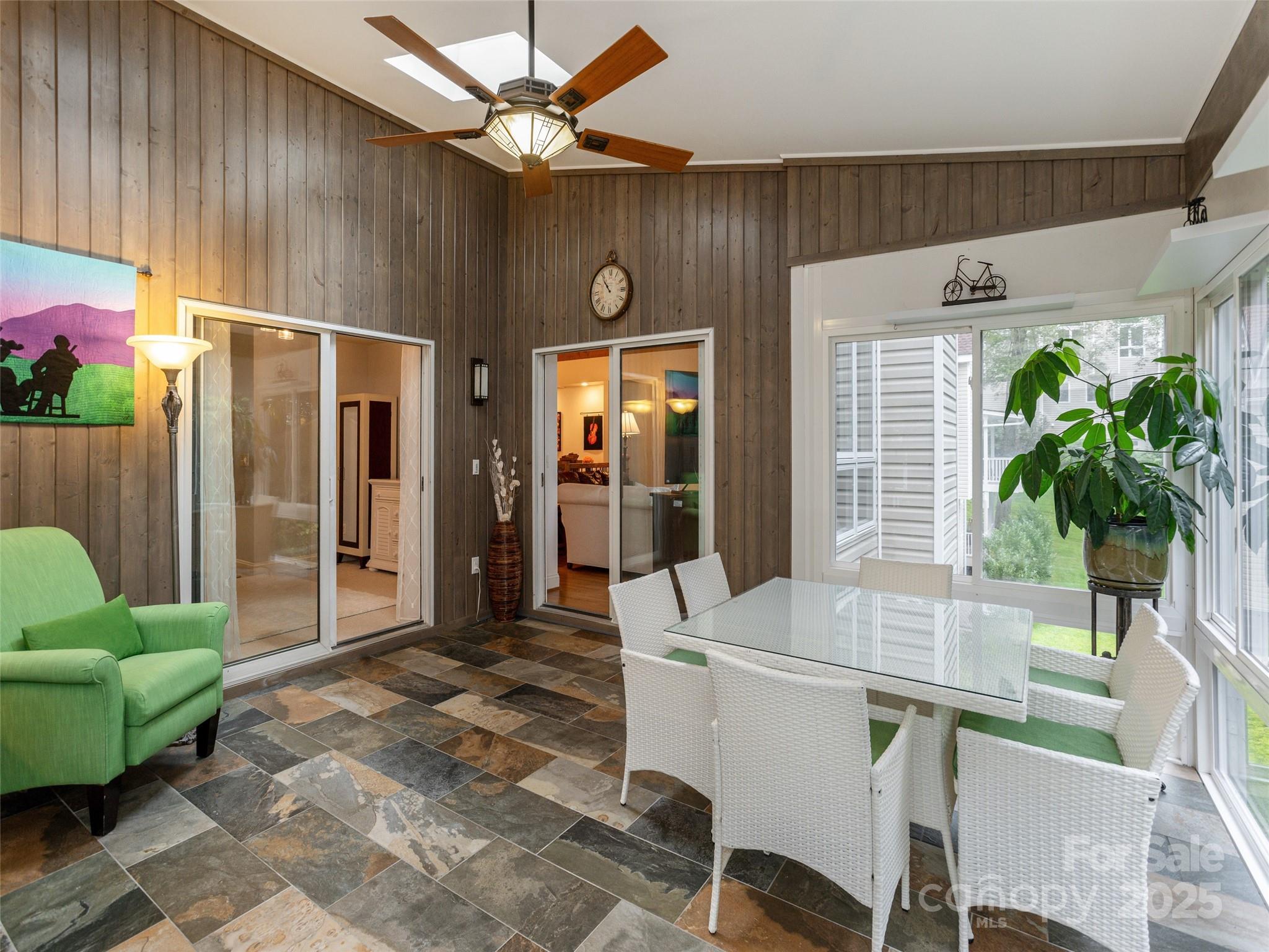 210 Black Oak Lane — Hendersonville