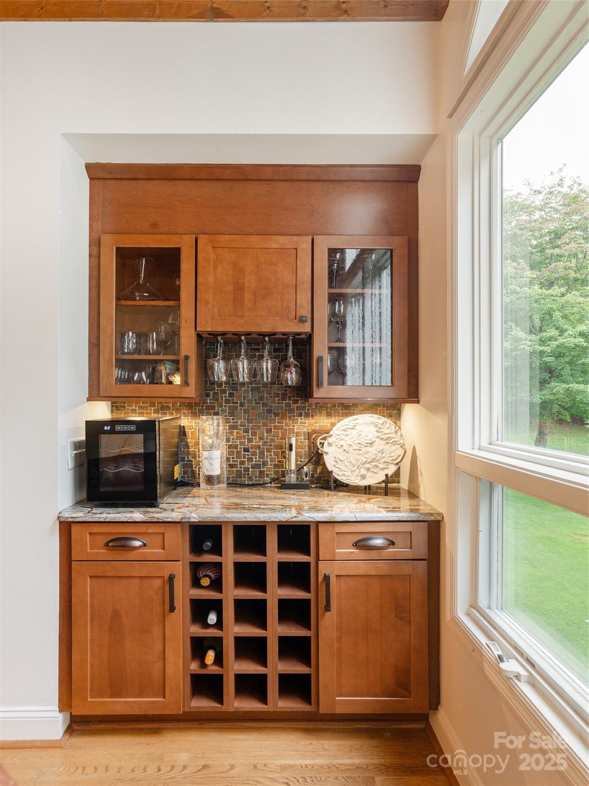 210 Black Oak Lane — Hendersonville