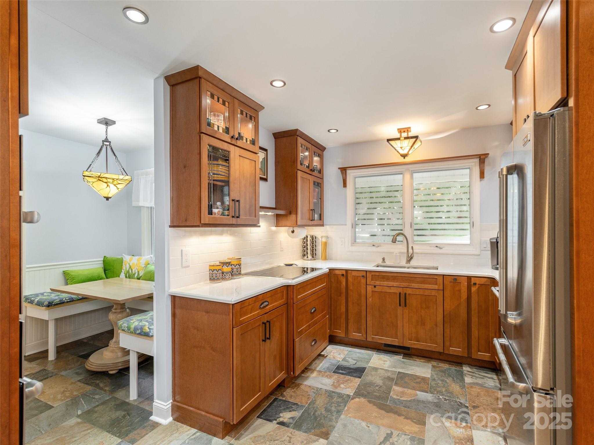 210 Black Oak Lane — Hendersonville