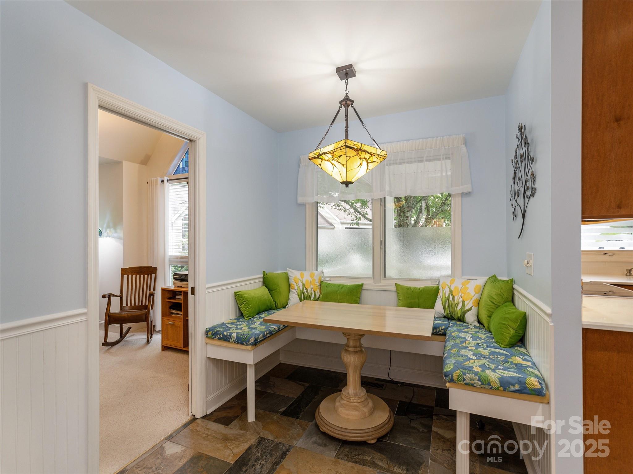 210 Black Oak Lane — Hendersonville