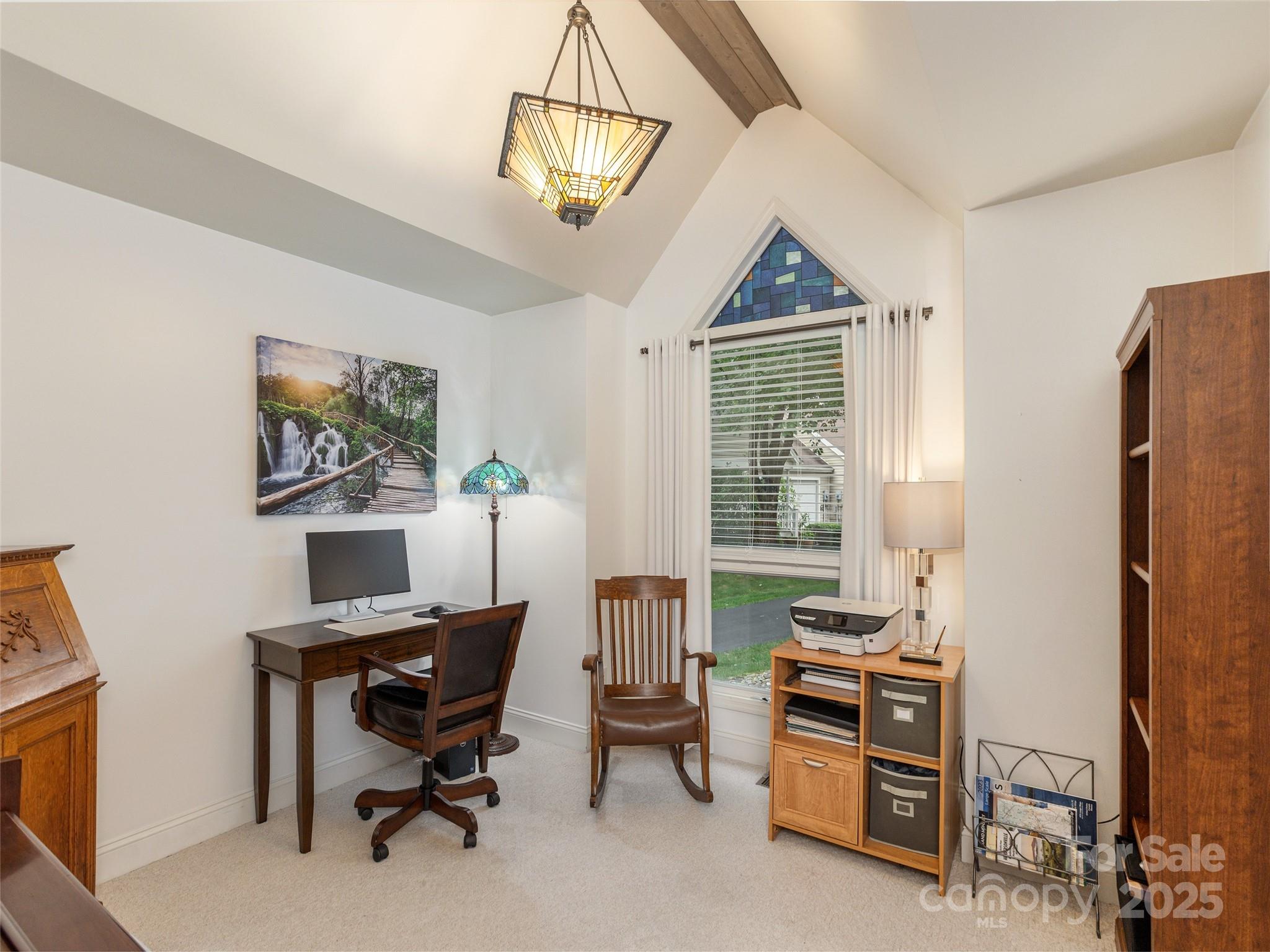 210 Black Oak Lane — Hendersonville