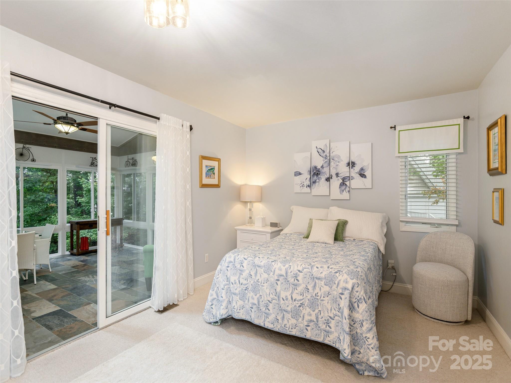 210 Black Oak Lane — Hendersonville
