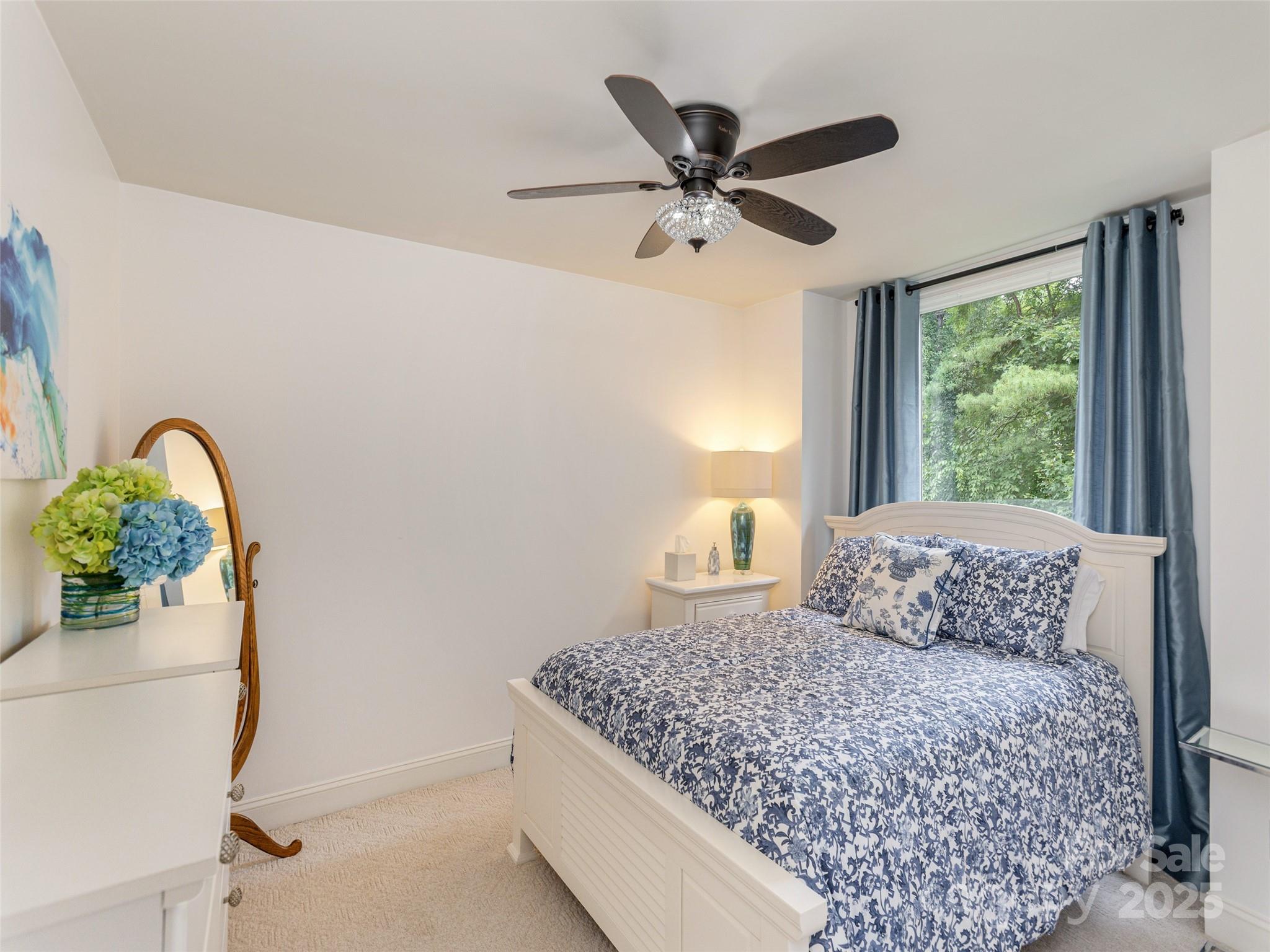 210 Black Oak Lane — Hendersonville
