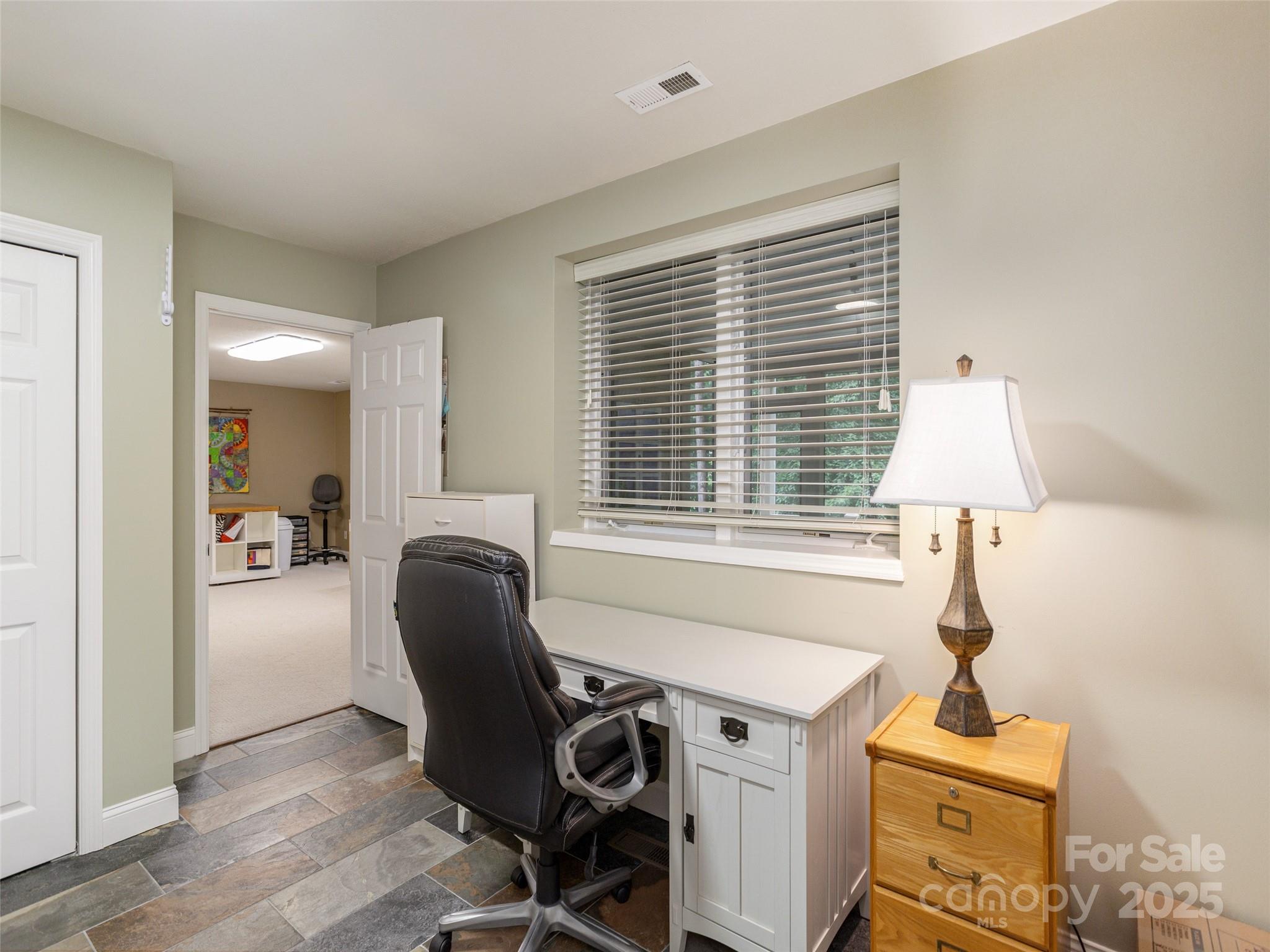 210 Black Oak Lane — Hendersonville