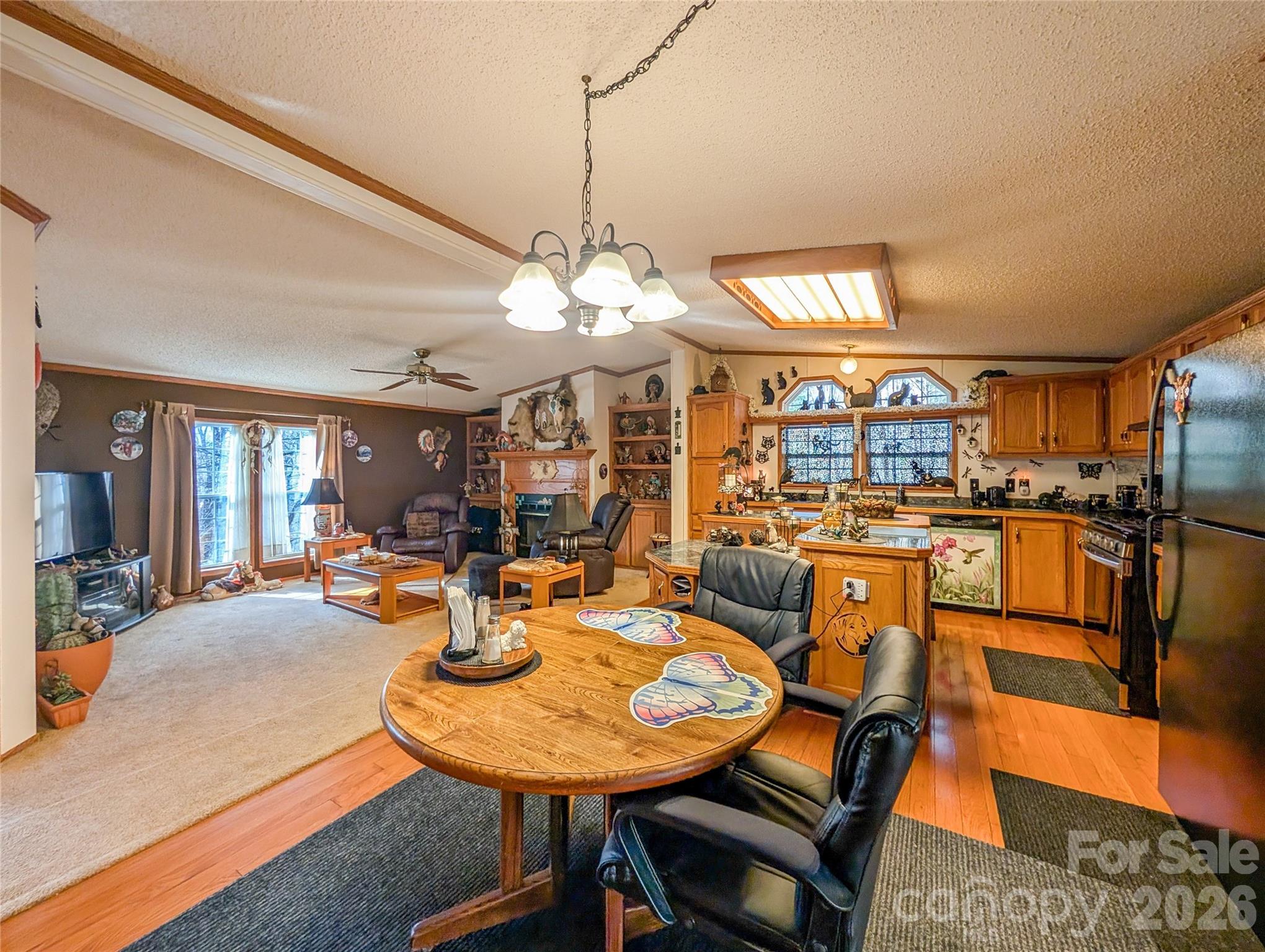1372 Lickskillet Road — Burnsville