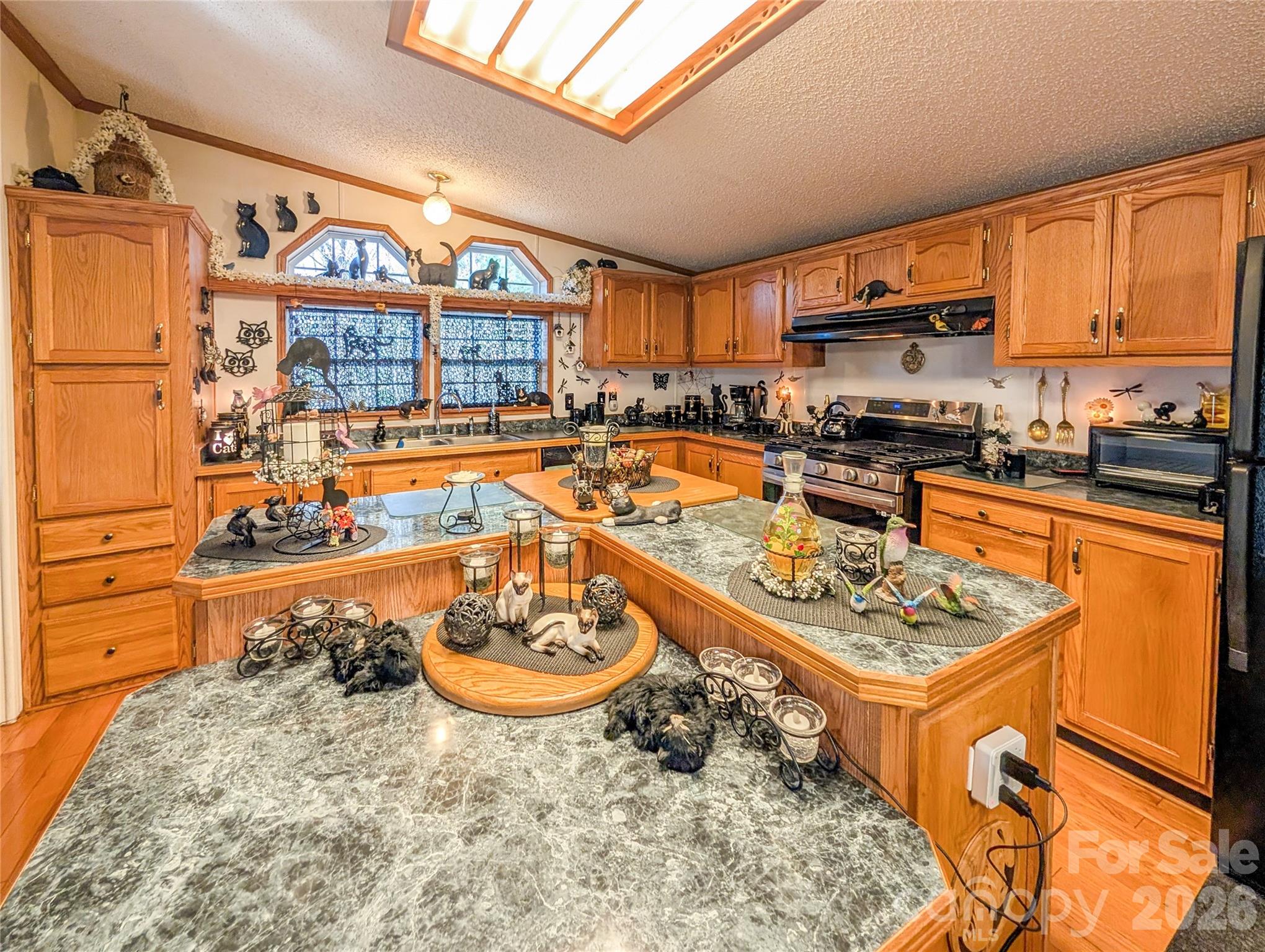 1372 Lickskillet Road — Burnsville