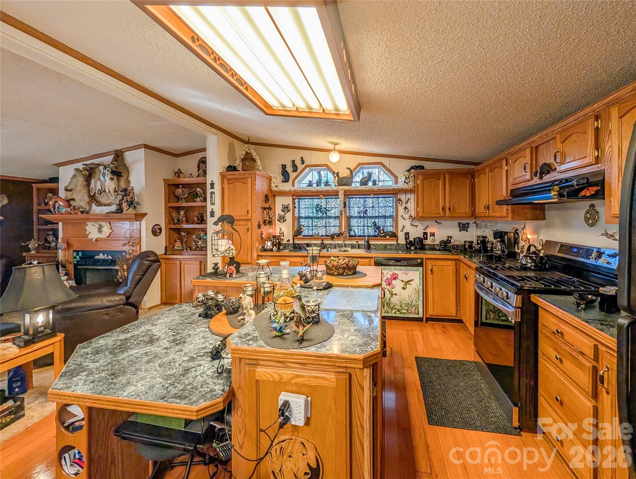 1372 Lickskillet Road — Burnsville