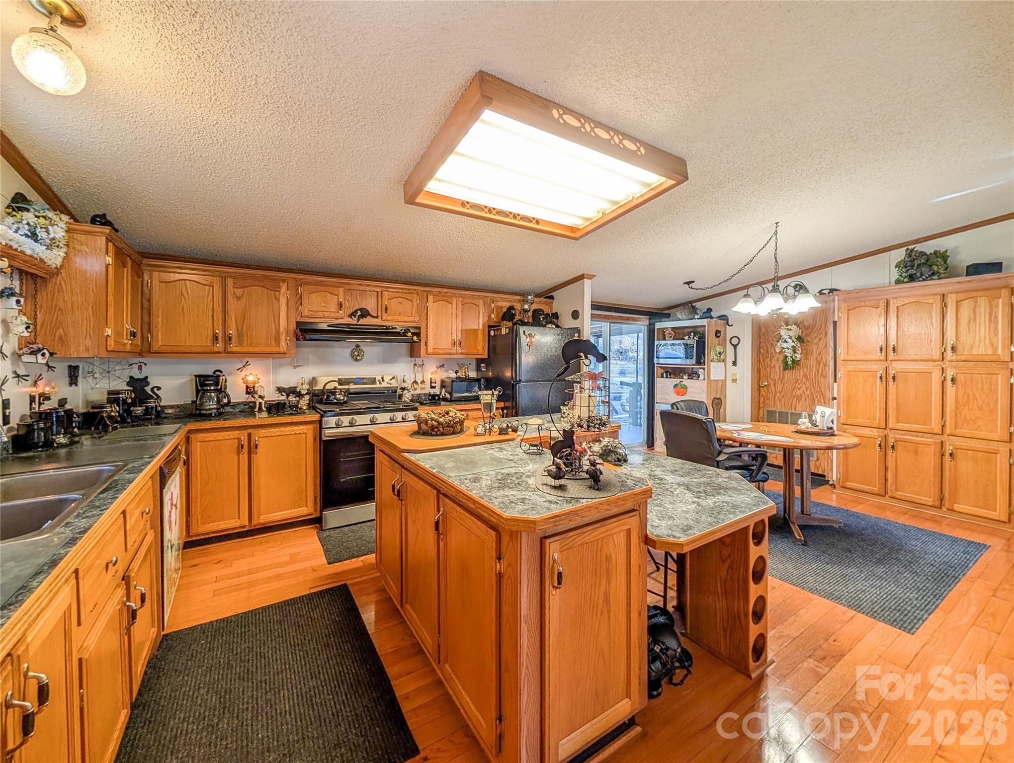 1372 Lickskillet Road — Burnsville