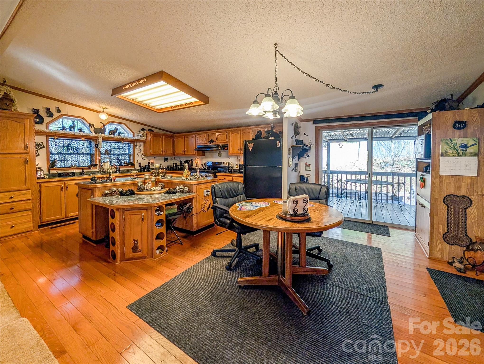 1372 Lickskillet Road — Burnsville